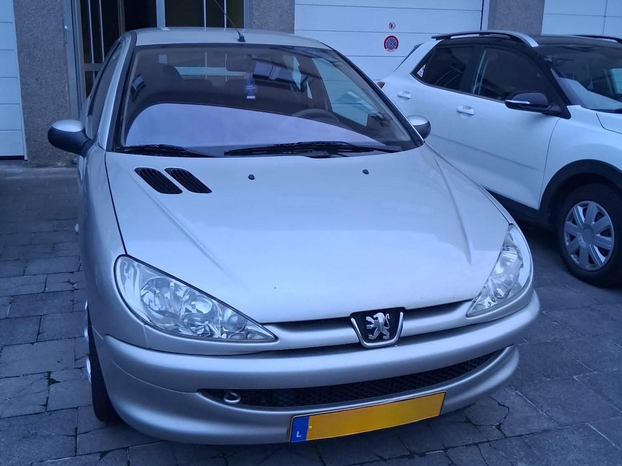 Peugeot 206 M1 citadine (2004) - Photo 3
