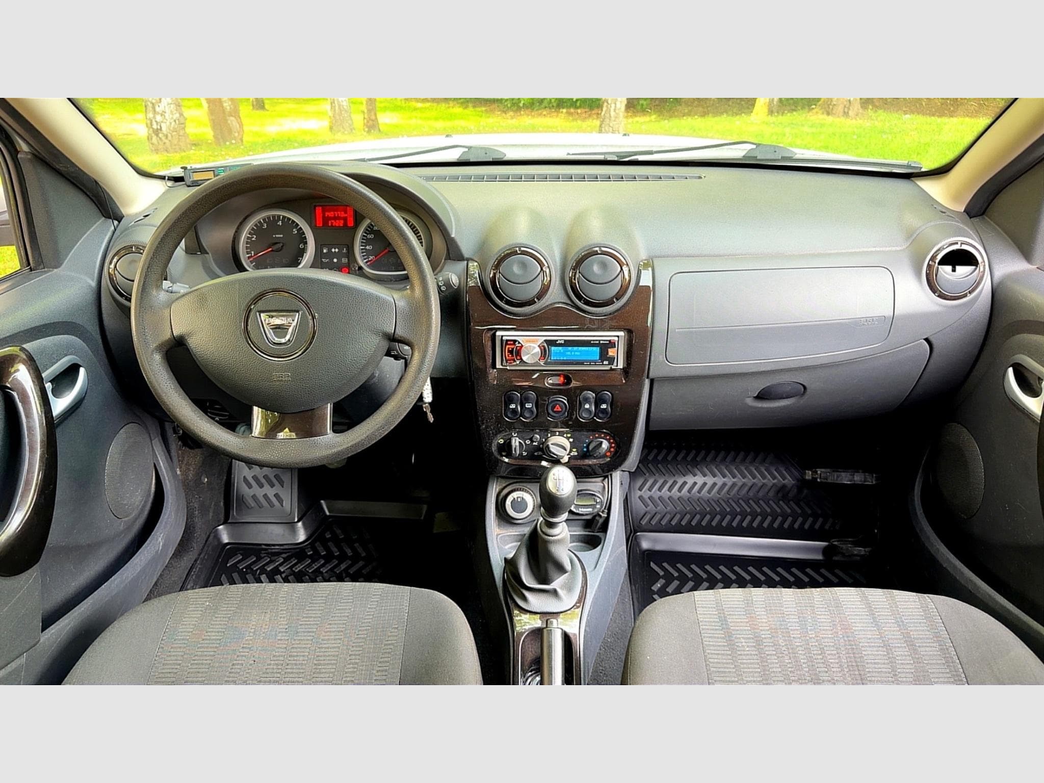 Dacia Duster 1.6 16v 4x4 (2011) - Photo 6