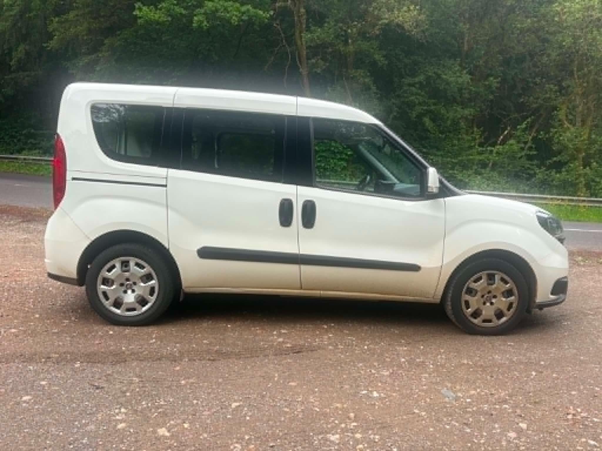 Fiat Doblo 1.3 jtd PROFESSIONAL (2019) - Photo 2