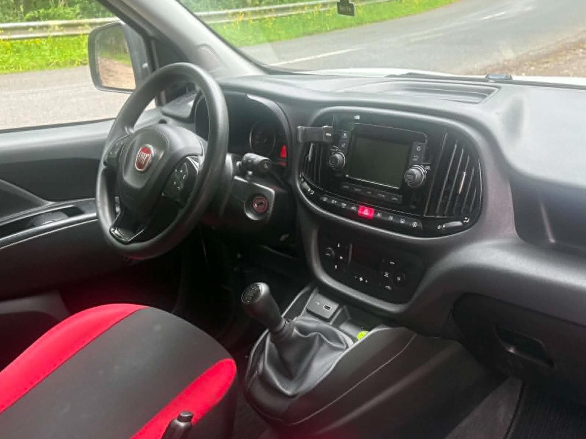 Fiat Doblo 1.3 jtd PROFESSIONAL (2019) - Photo 3