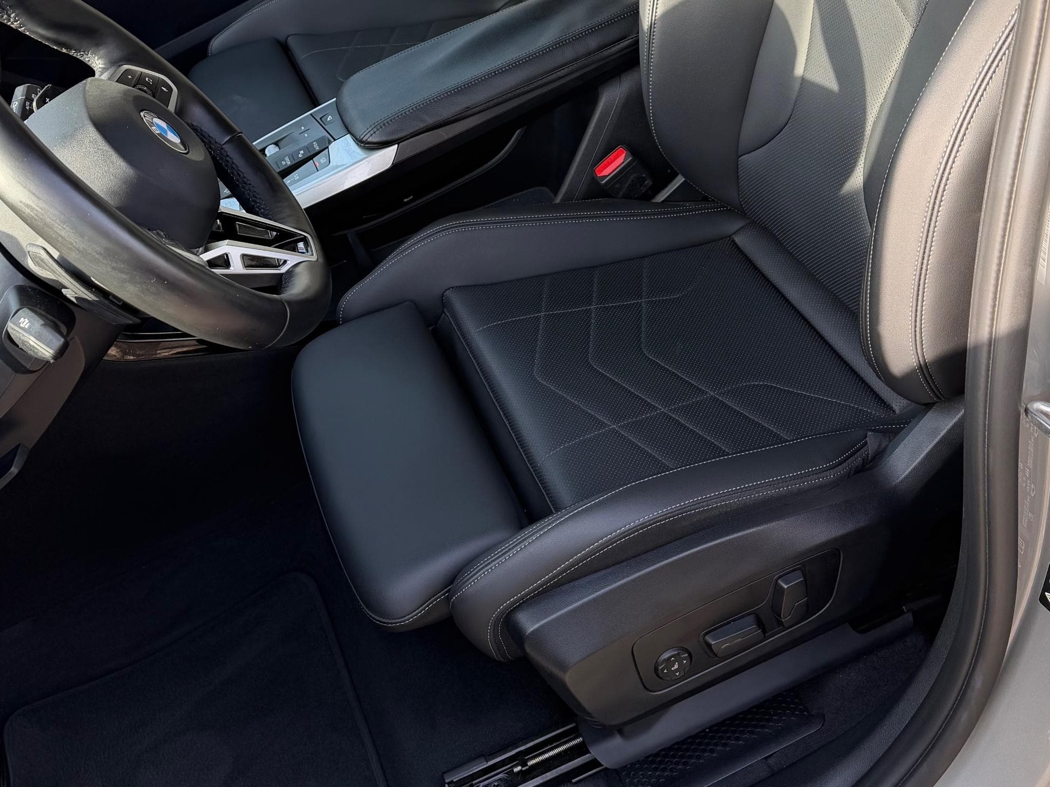 BMW X1 23d 3xMsport p. att. rem. Harman C. (2024) - Photo 2