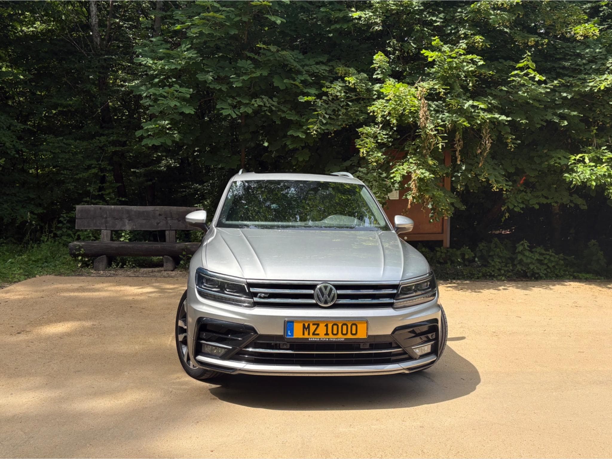 VW Tiguan R-Line / Panorama / 2.0 TDI / Full (2019) - Photo 1