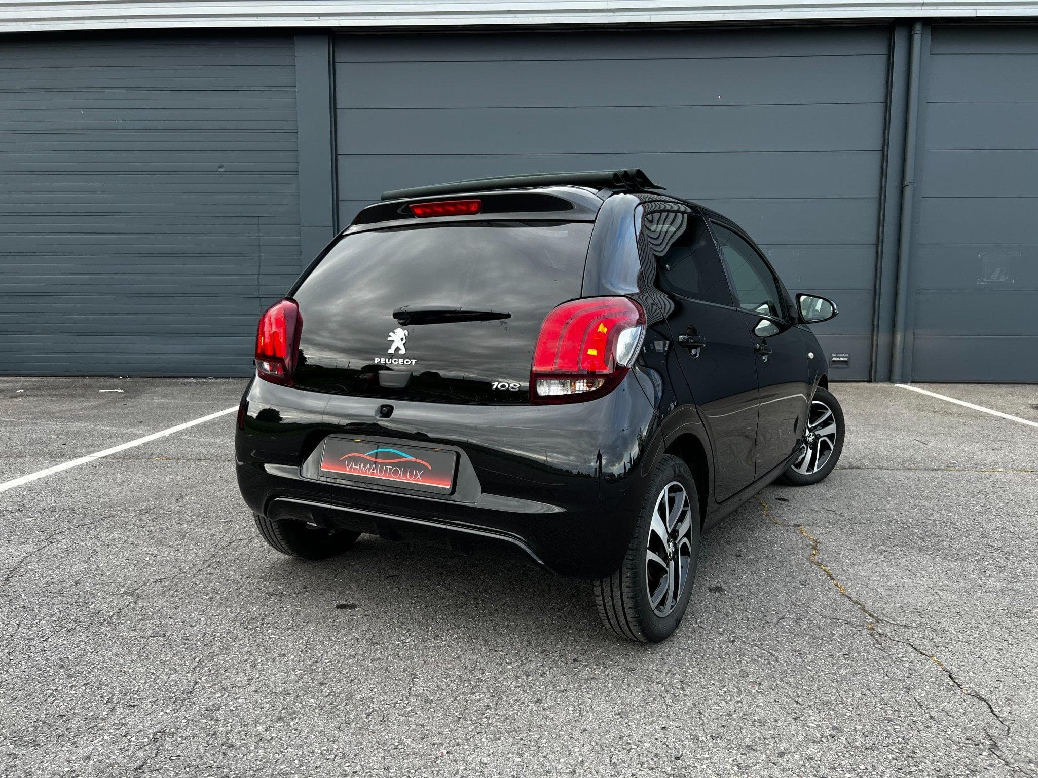 Peugeot 108 108 1.0 VTI Top! Collection *CABRIO* (2020) - Photo 2