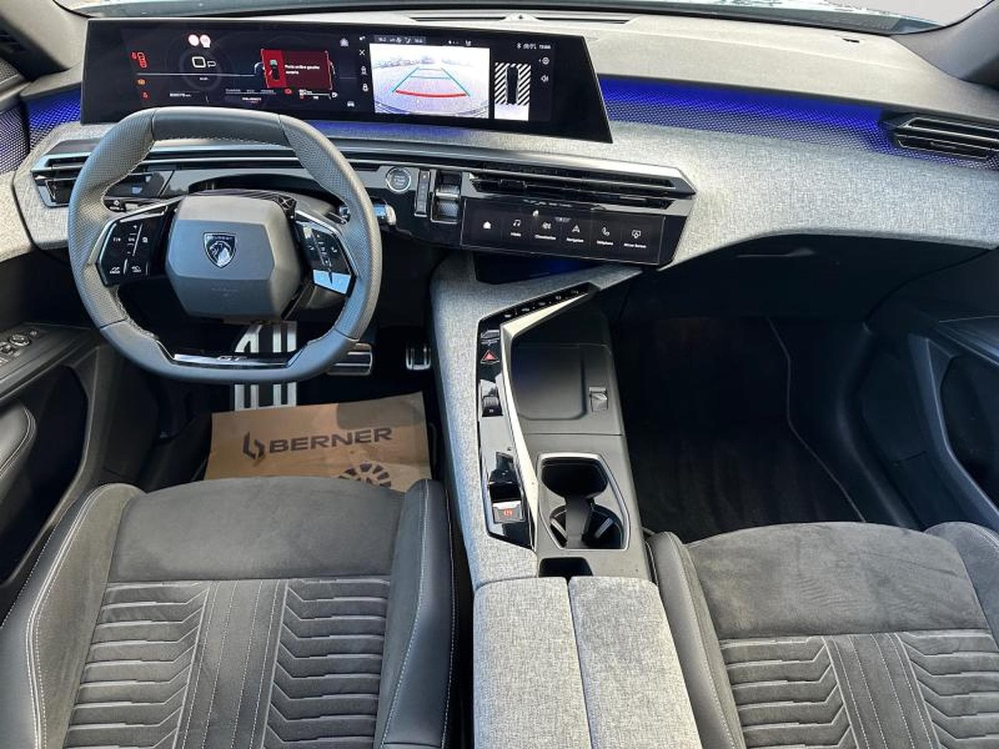 Peugeot 5008 e-GT Line / Essence (2024) - Photo 23