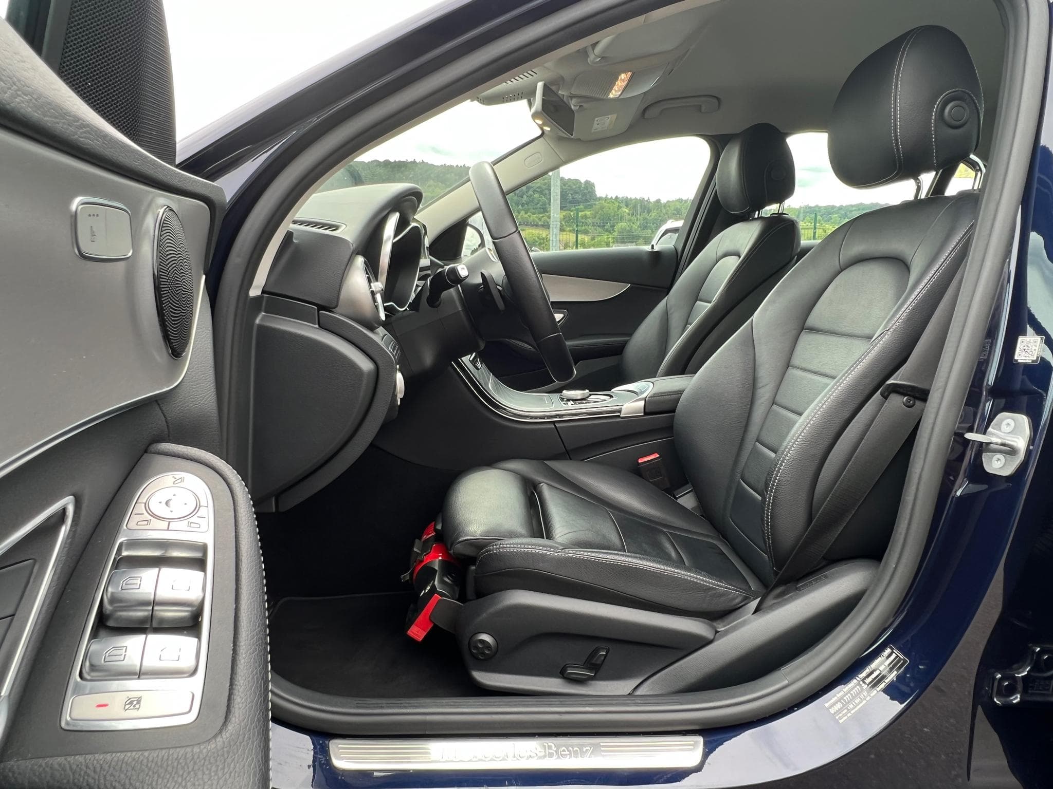 Mercedes C 200 C200d 9G-Tronic Avantgarde LED (2019) - Photo 12