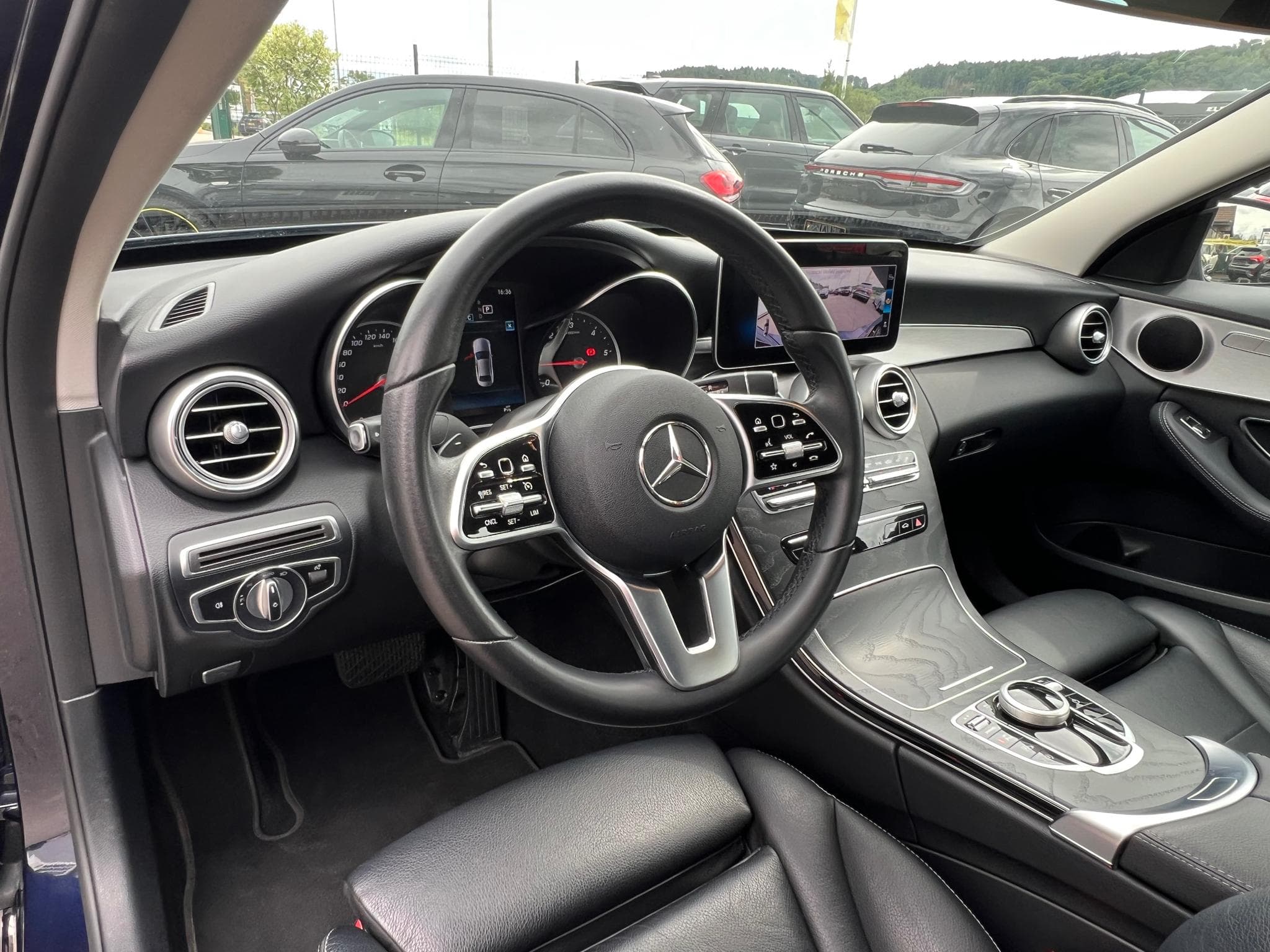 Mercedes C 200 C200d 9G-Tronic Avantgarde LED (2019) - Photo 11