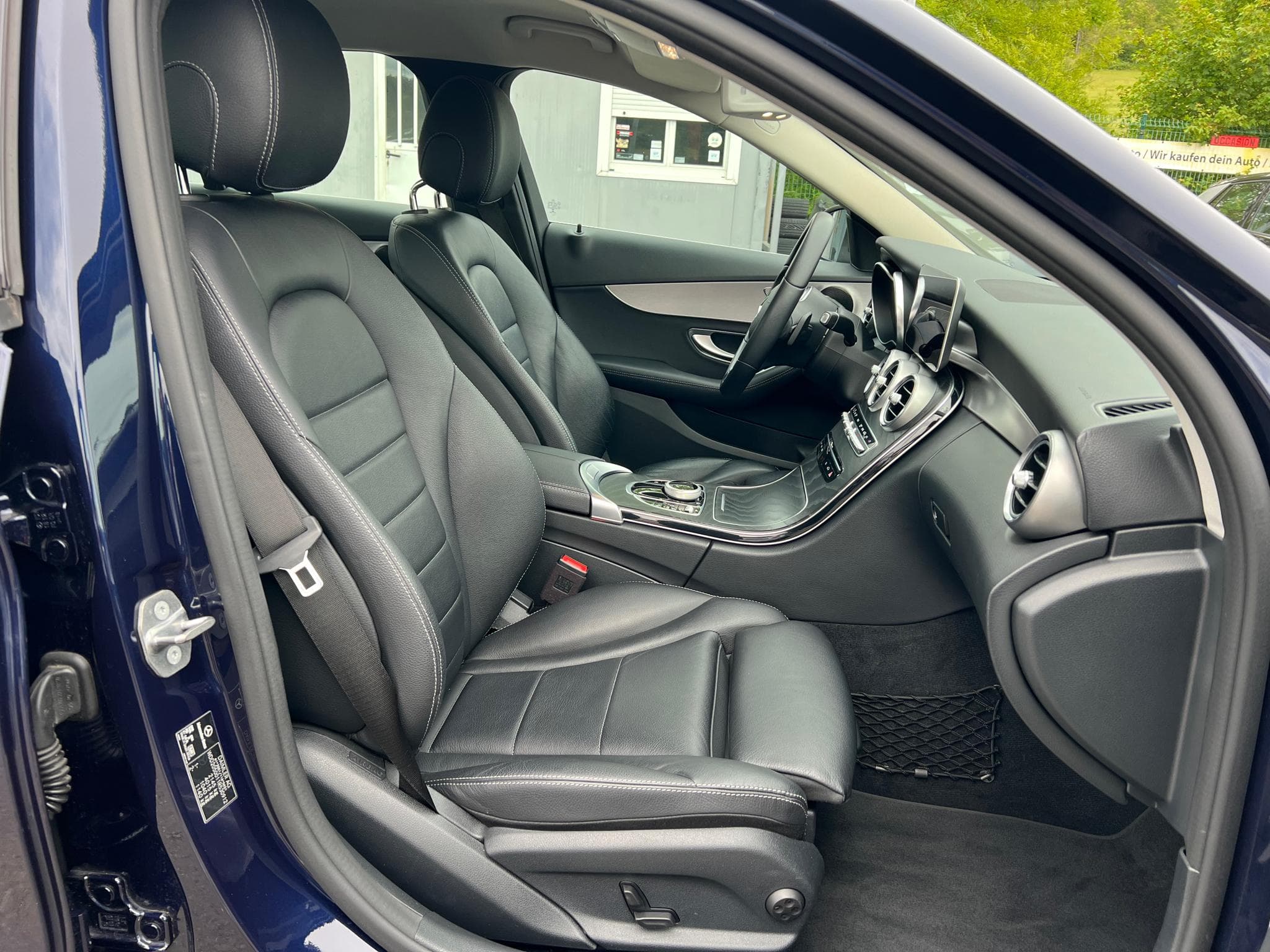 Mercedes C 200 C200d 9G-Tronic Avantgarde LED (2019) - Photo 13