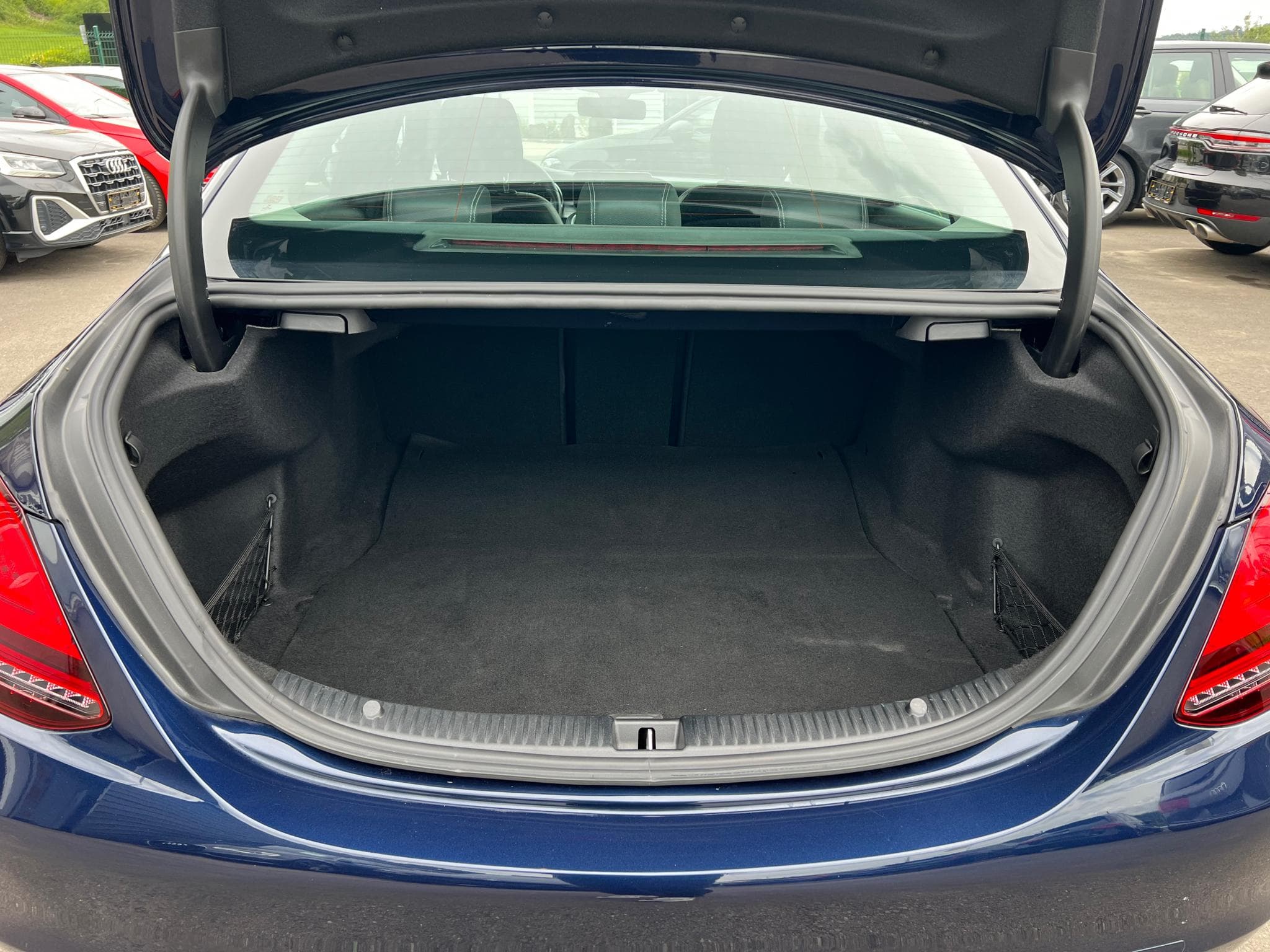 Mercedes C 200 C200d 9G-Tronic Avantgarde LED (2019) - Photo 15