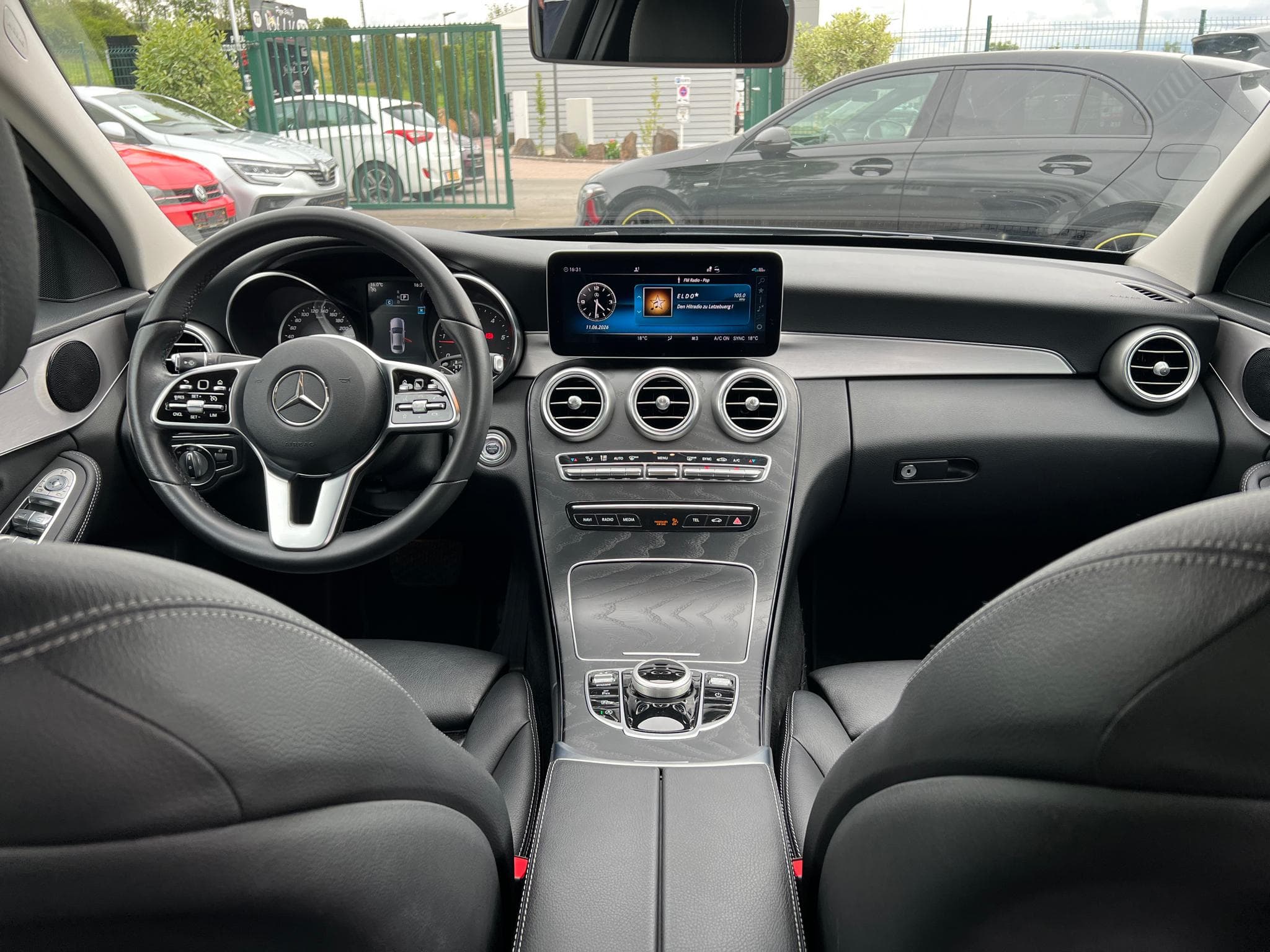 Mercedes C 200 C200d 9G-Tronic Avantgarde LED (2019) - Photo 8