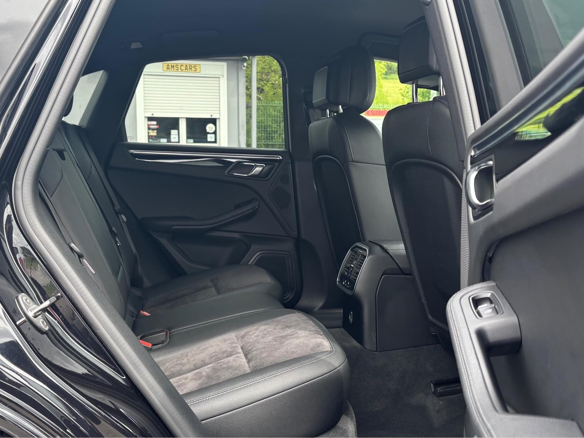 Porsche Macan Macan II S 3.0 PDK 354ch (2019) - Photo 14