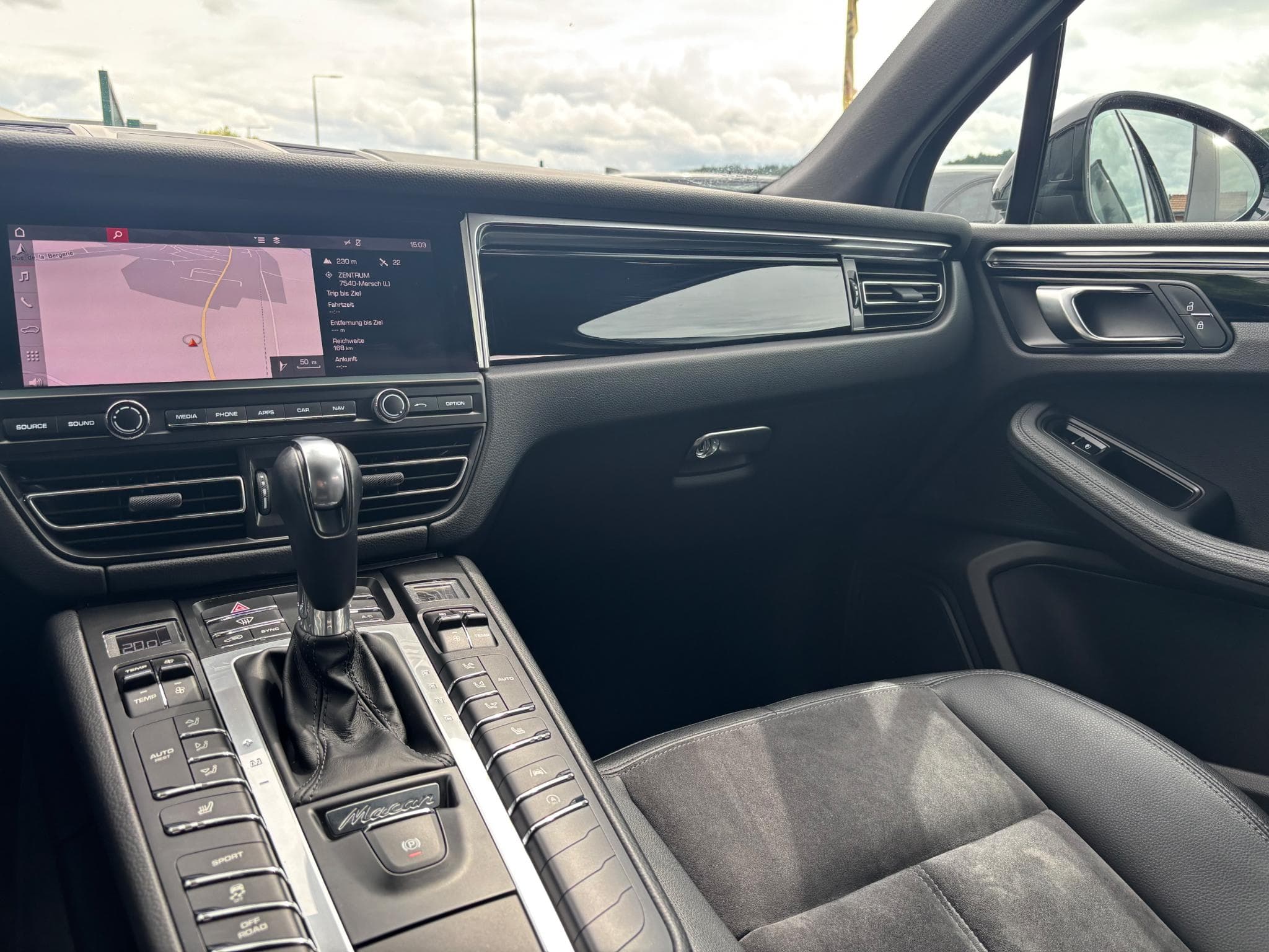 Porsche Macan Macan II S 3.0 PDK 354ch (2019) - Photo 11