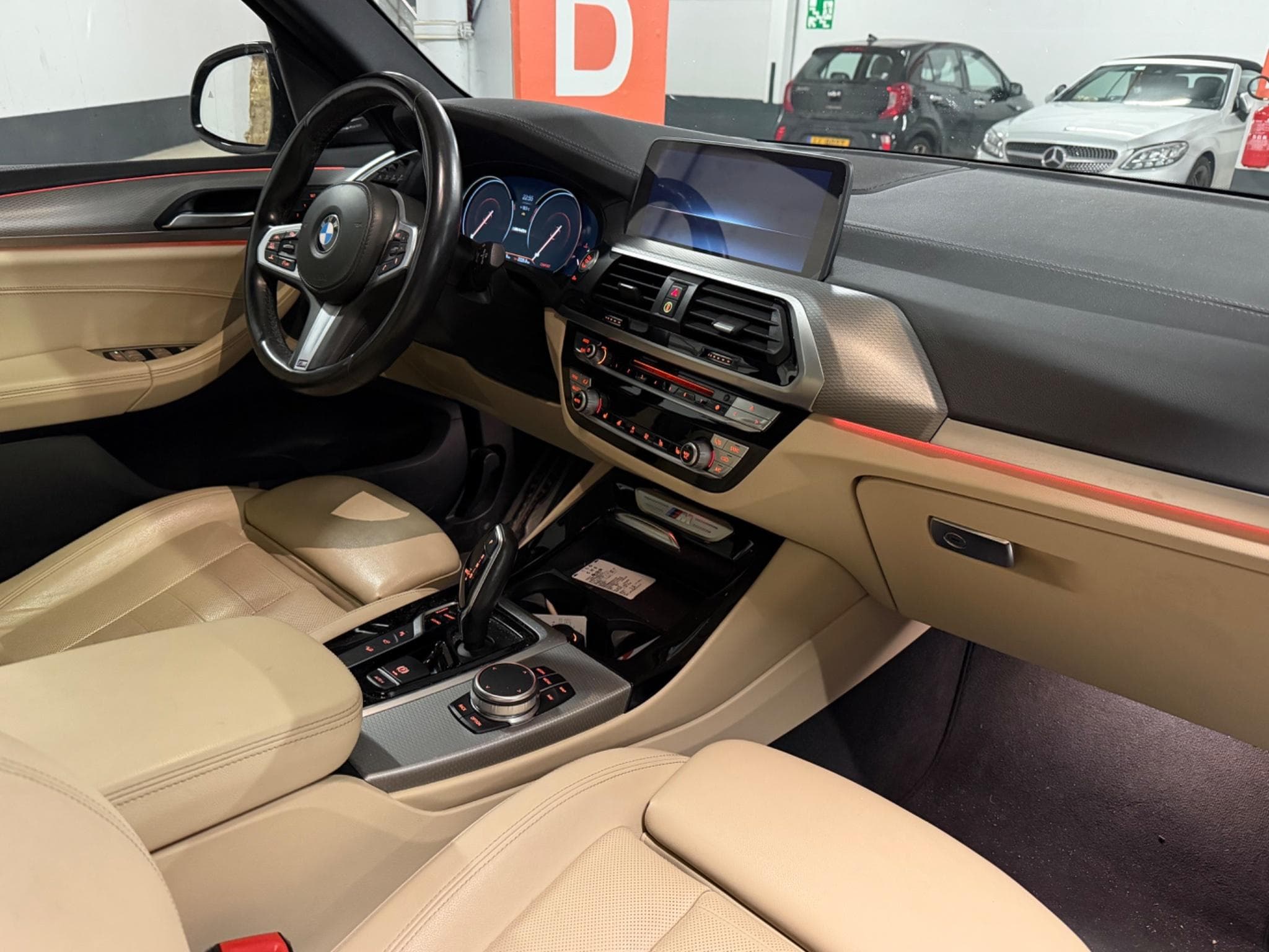 BMW X3 BMW X3 M40i xDrive HUD Pano AHK HK (2018) - Photo 3