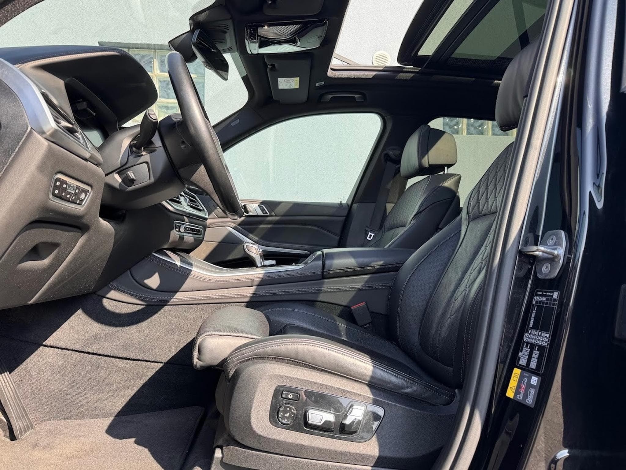BMW X5 45E X-DRIVE 394 INDIVIDUAL ATTELAGE CARNET 1ERE MAIN APPLE C (2020) - Photo 9