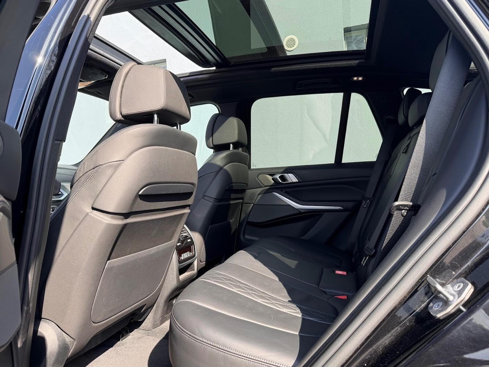 BMW X5 45E X-DRIVE 394 INDIVIDUAL ATTELAGE CARNET 1ERE MAIN APPLE C (2020) - Photo 10