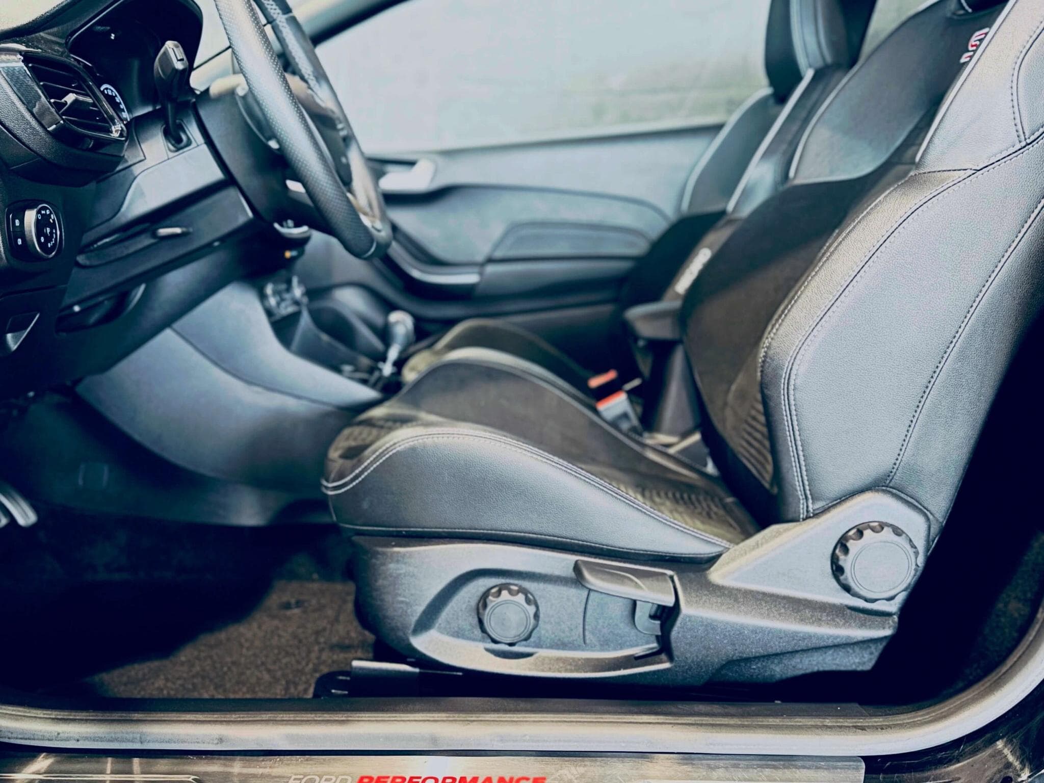 Ford Fiesta FIESTA ST PERFORMANCE (2020) - Photo 7