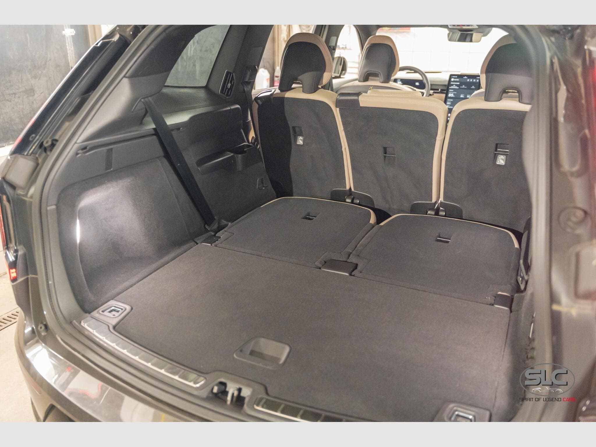 Volvo EX90 408 Hp Plus Pure Electric AWD 7 Seats (2025) - Photo 12
