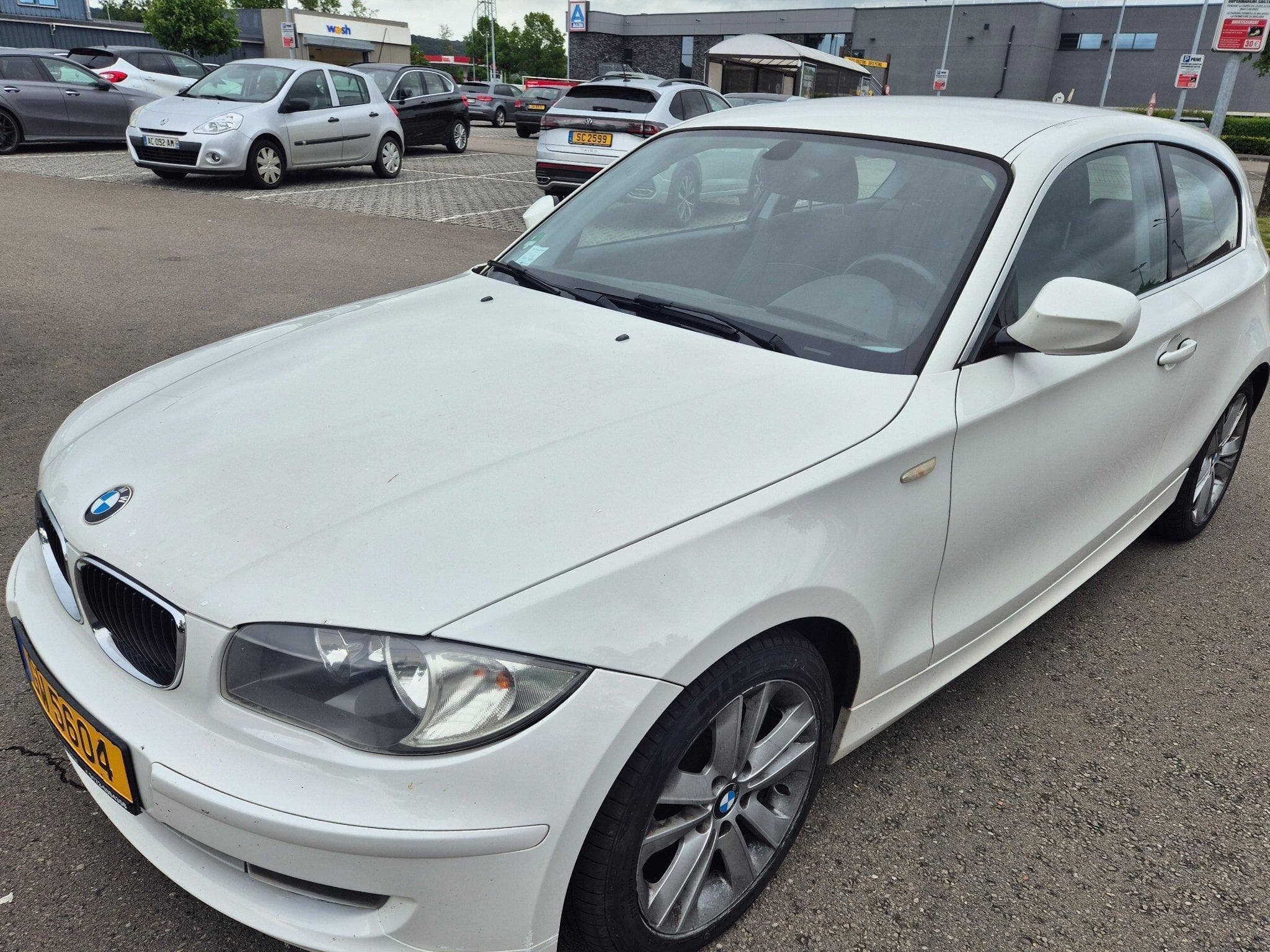 BMW 118 d (2011) - Photo 1