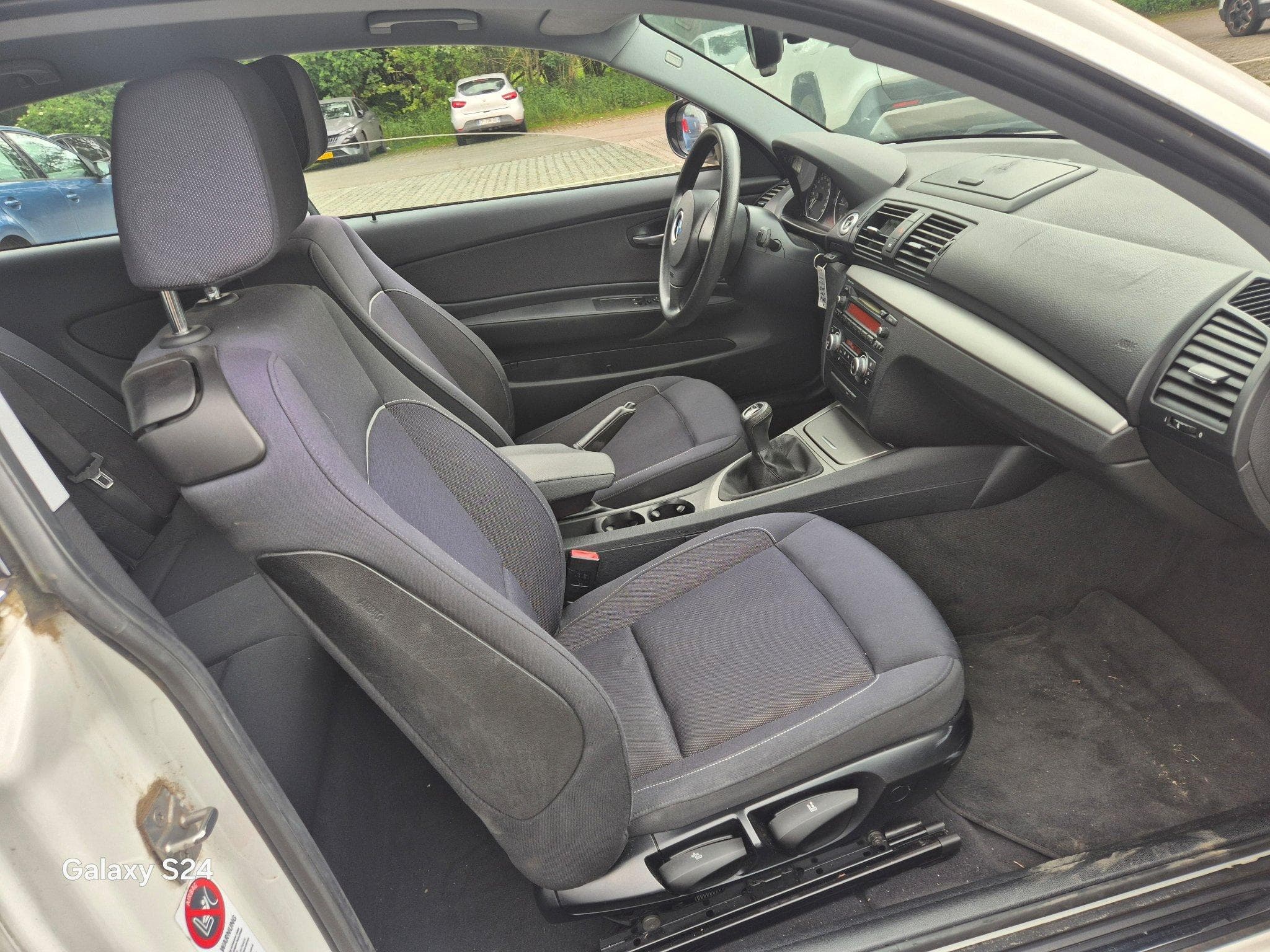 BMW 118 d (2011) - Photo 10