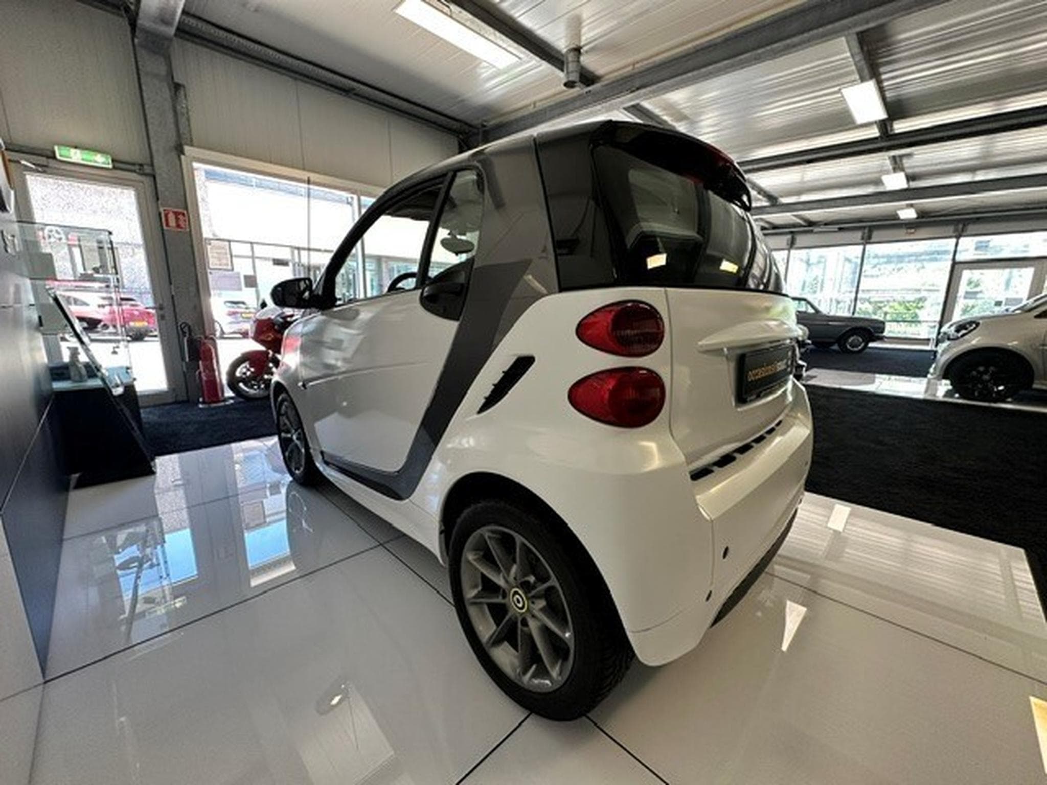 Smart Fortwo 52kw coupé softouch edition BoConcept (2013) - Photo 5