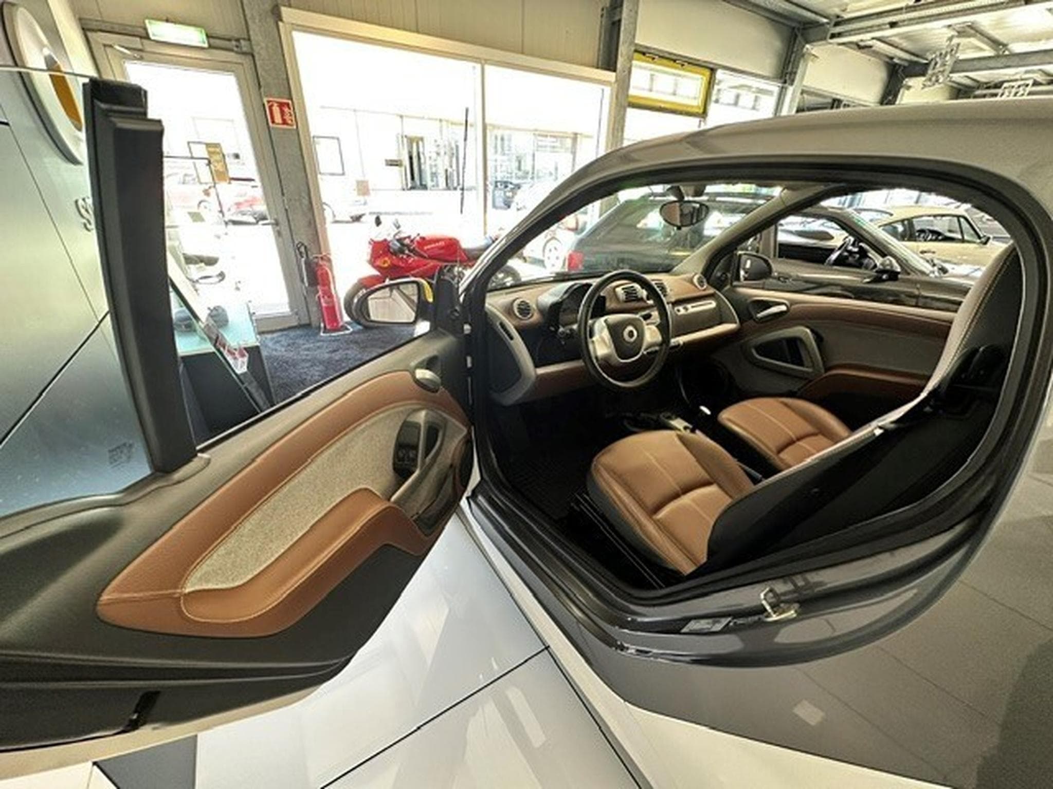 Smart Fortwo 52kw coupé softouch edition BoConcept (2013) - Photo 10