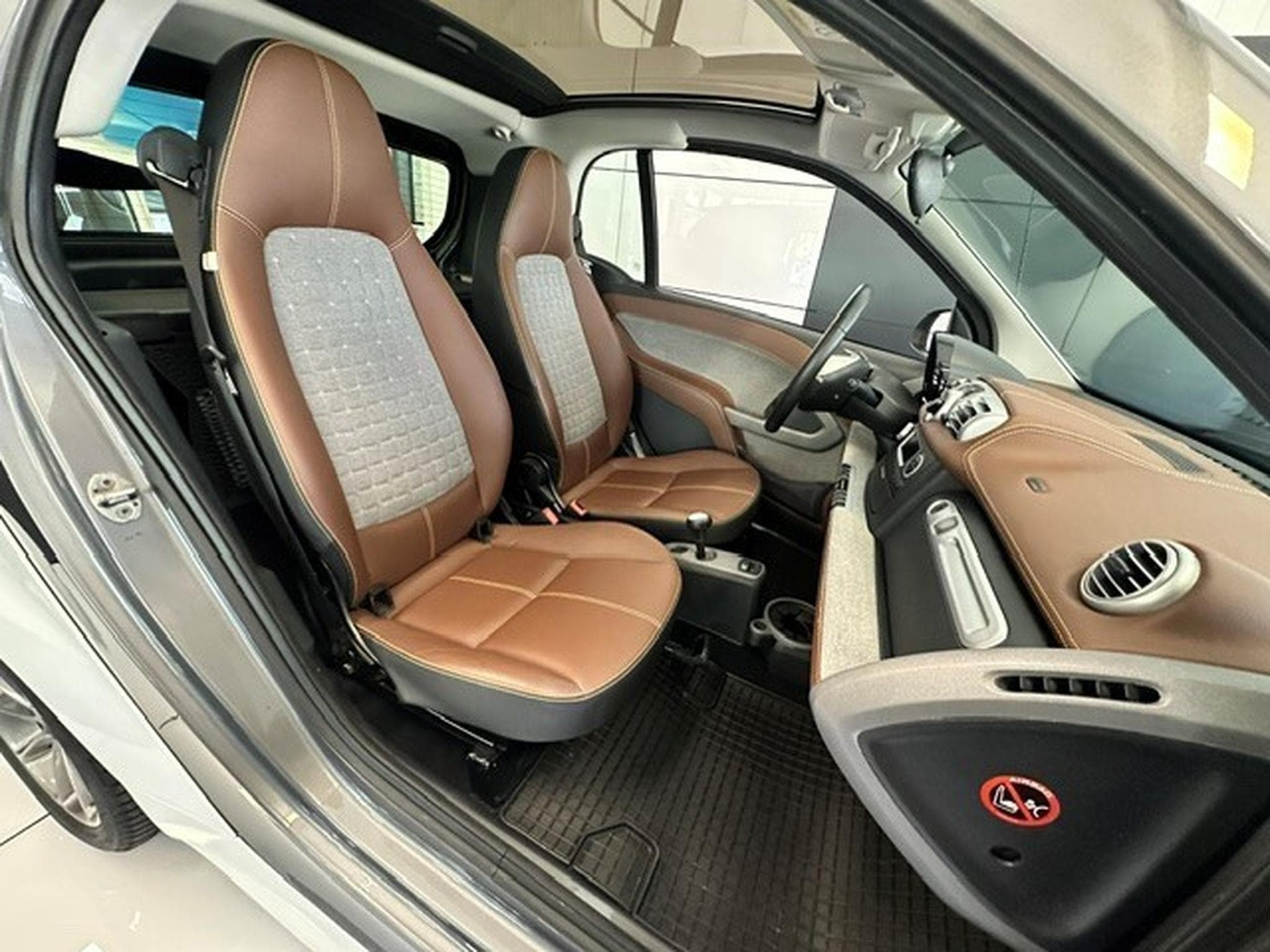 Smart Fortwo 52kw coupé softouch edition BoConcept (2013) - Photo 12