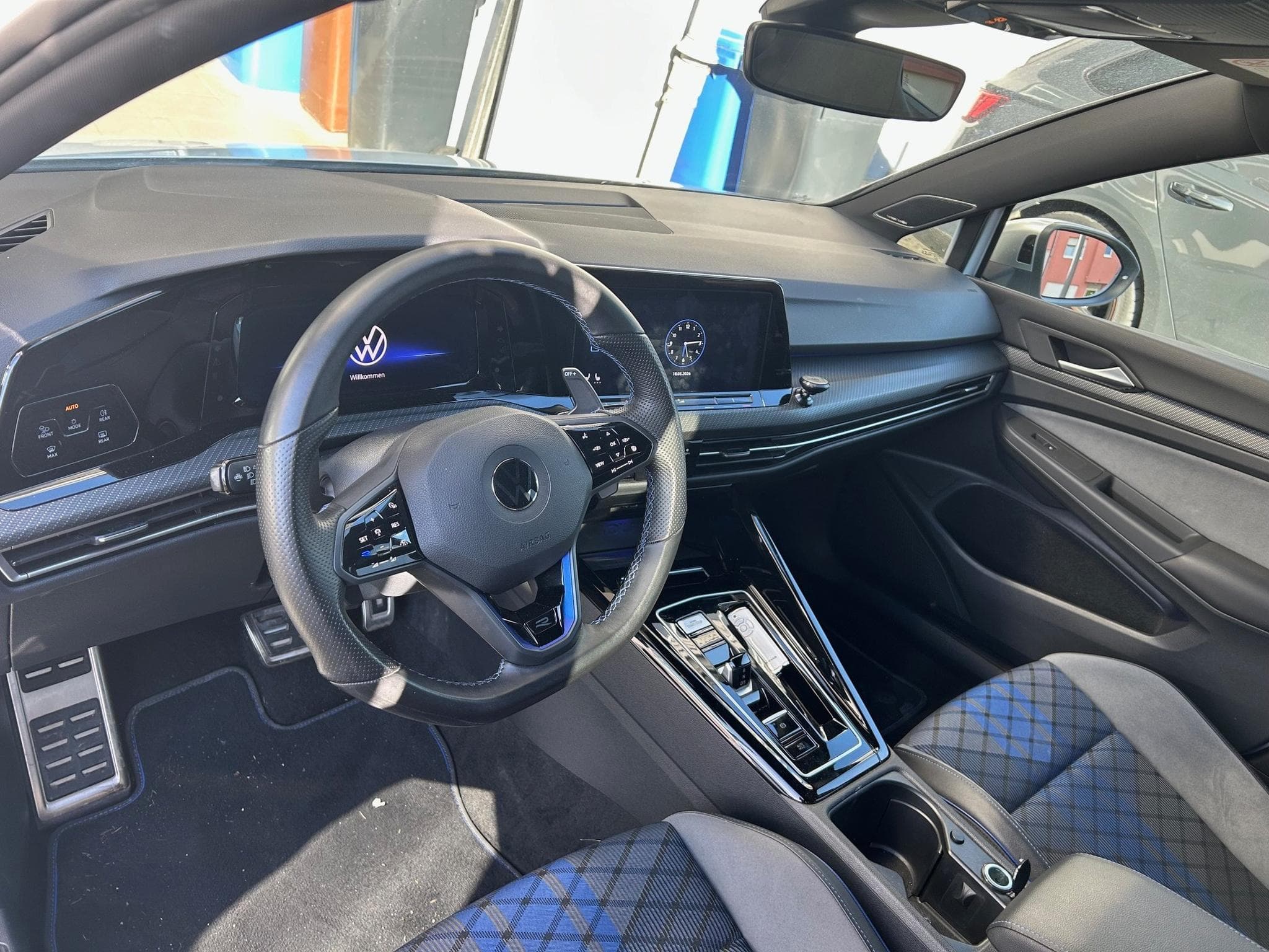 VW Golf 8 R (2022) - Photo 5