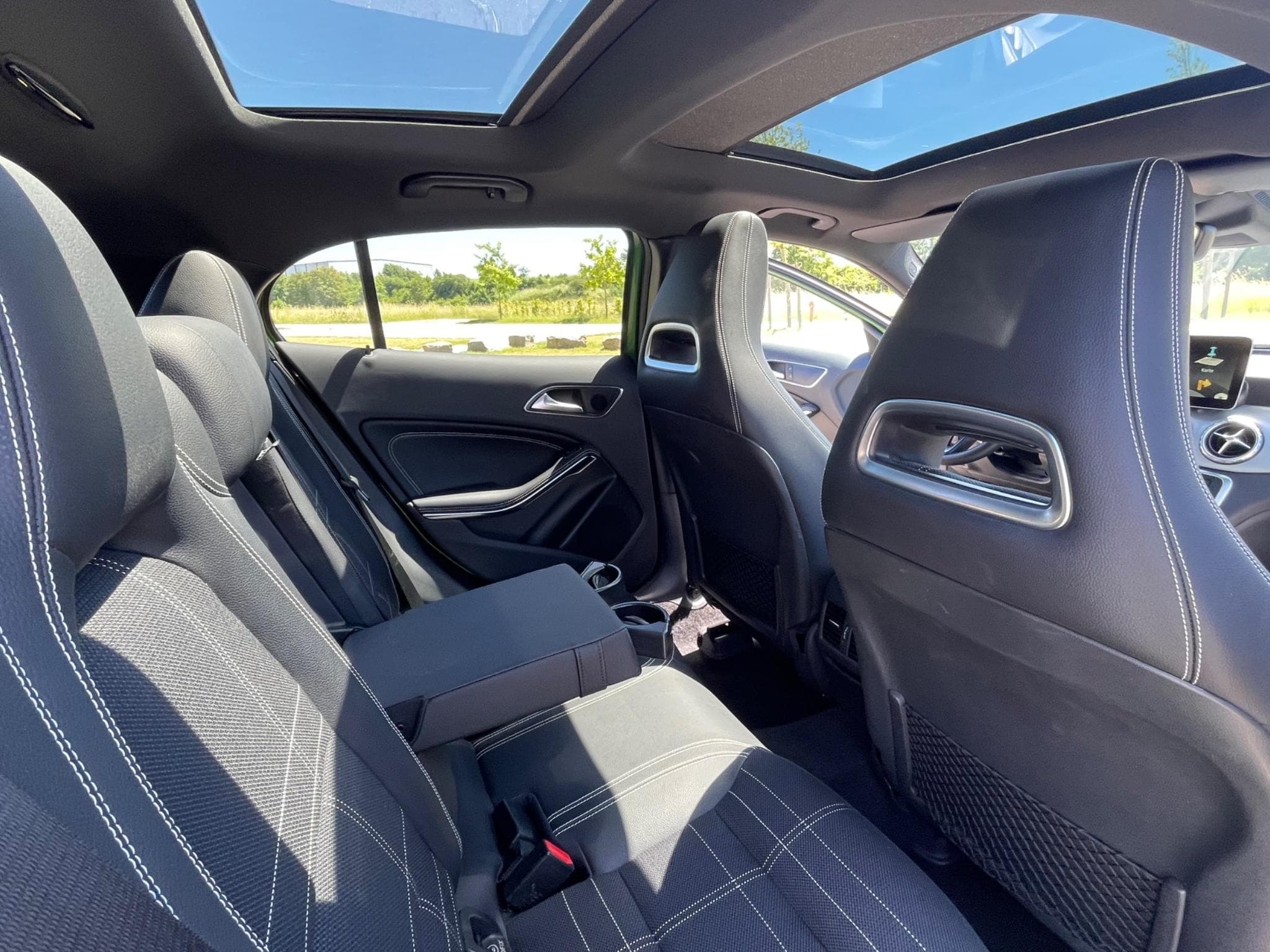 Mercedes GLA 200 Urban Line (2016) - Foto 13