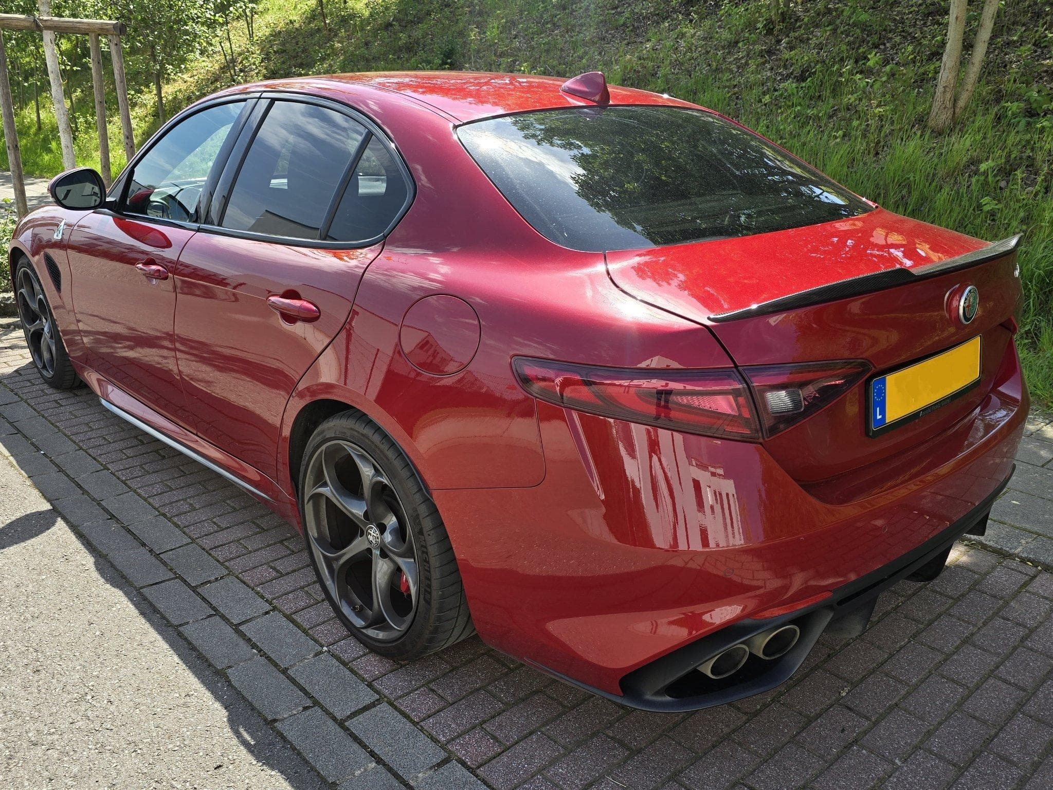Alfa-Romeo Giulia Quadrifoglio 2.9 V6 Bi-Turbo 510 ch (2020) - Photo 2