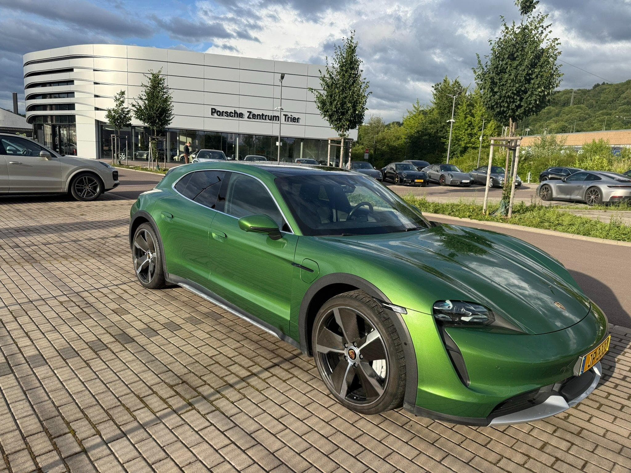 Porsche Taycan Turbo - Cross Turismo (2022) - Foto 8