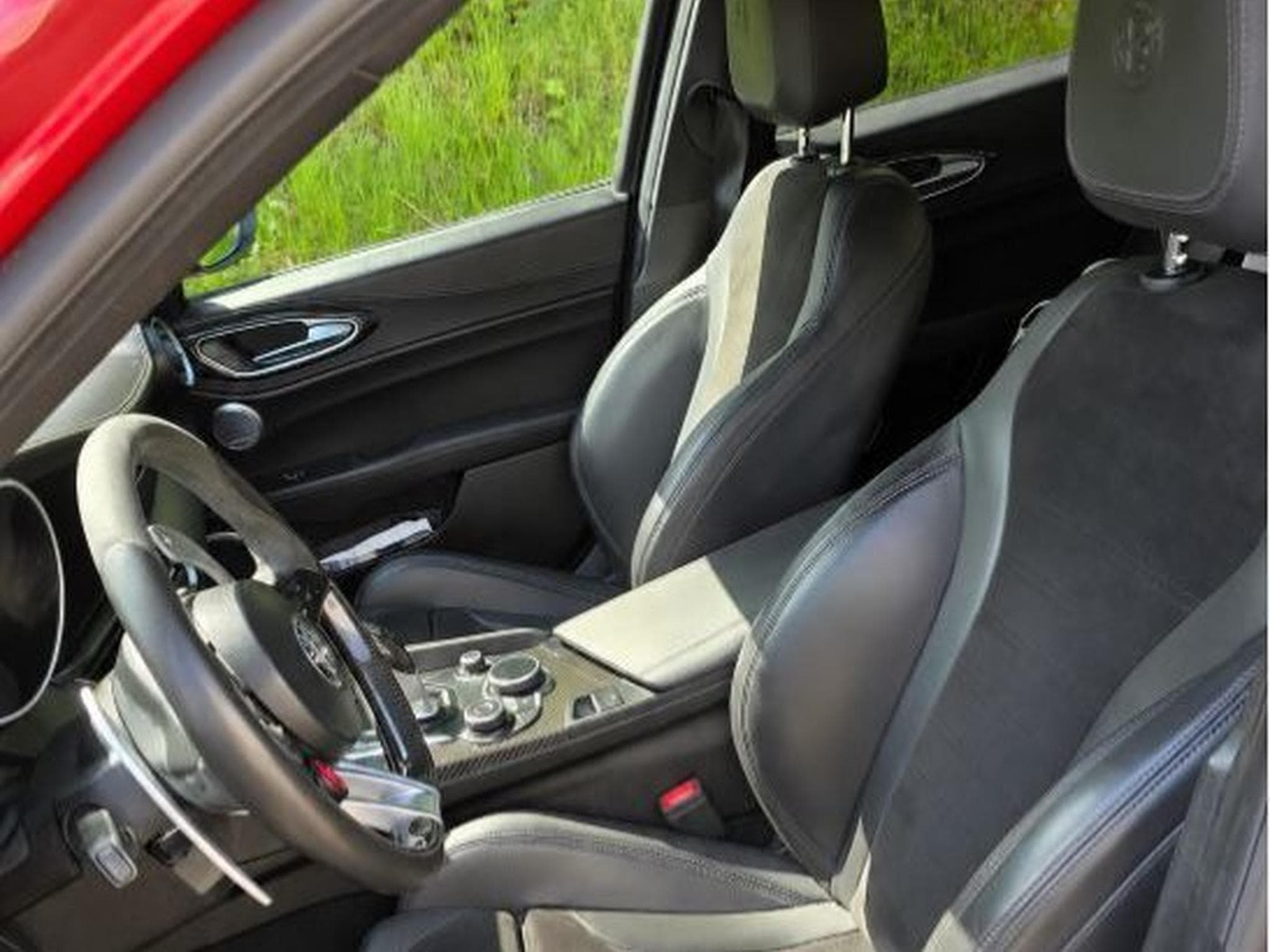 Alfa-Romeo Giulia Quadrifoglio 2.9 V6 Bi-Turbo 510 ch (2020) - Photo 3