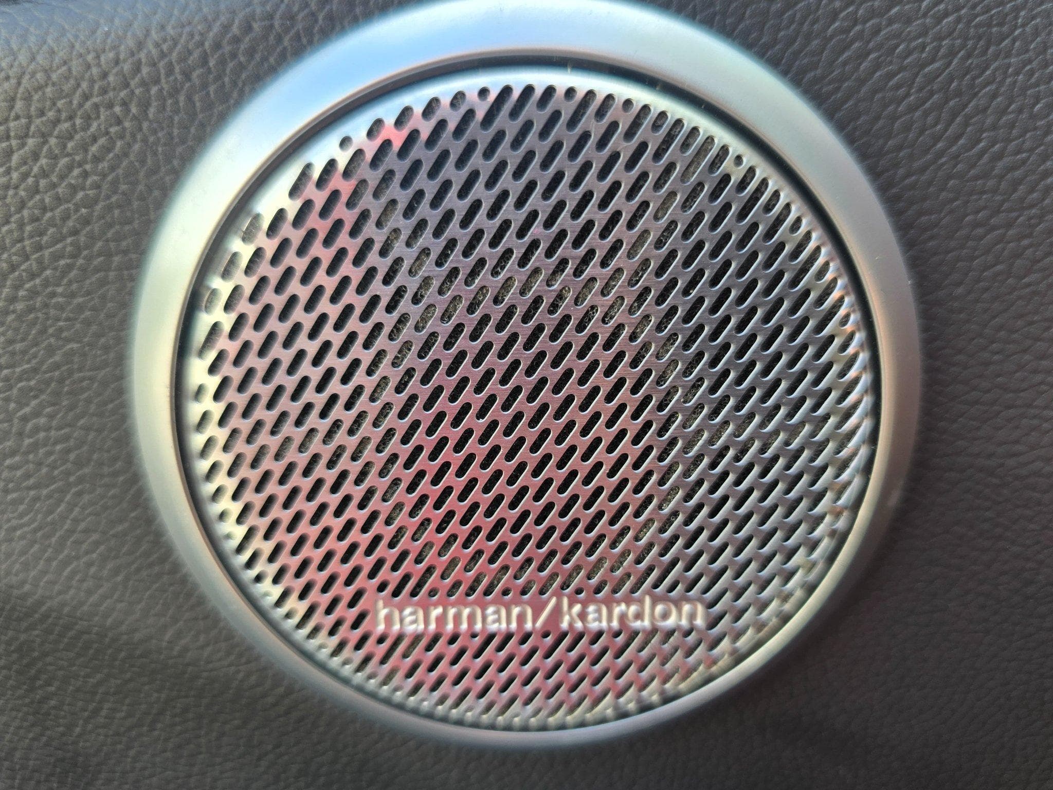 Alfa-Romeo Giulia Quadrifoglio 2.9 V6 Bi-Turbo 510 ch (2020) - Photo 6