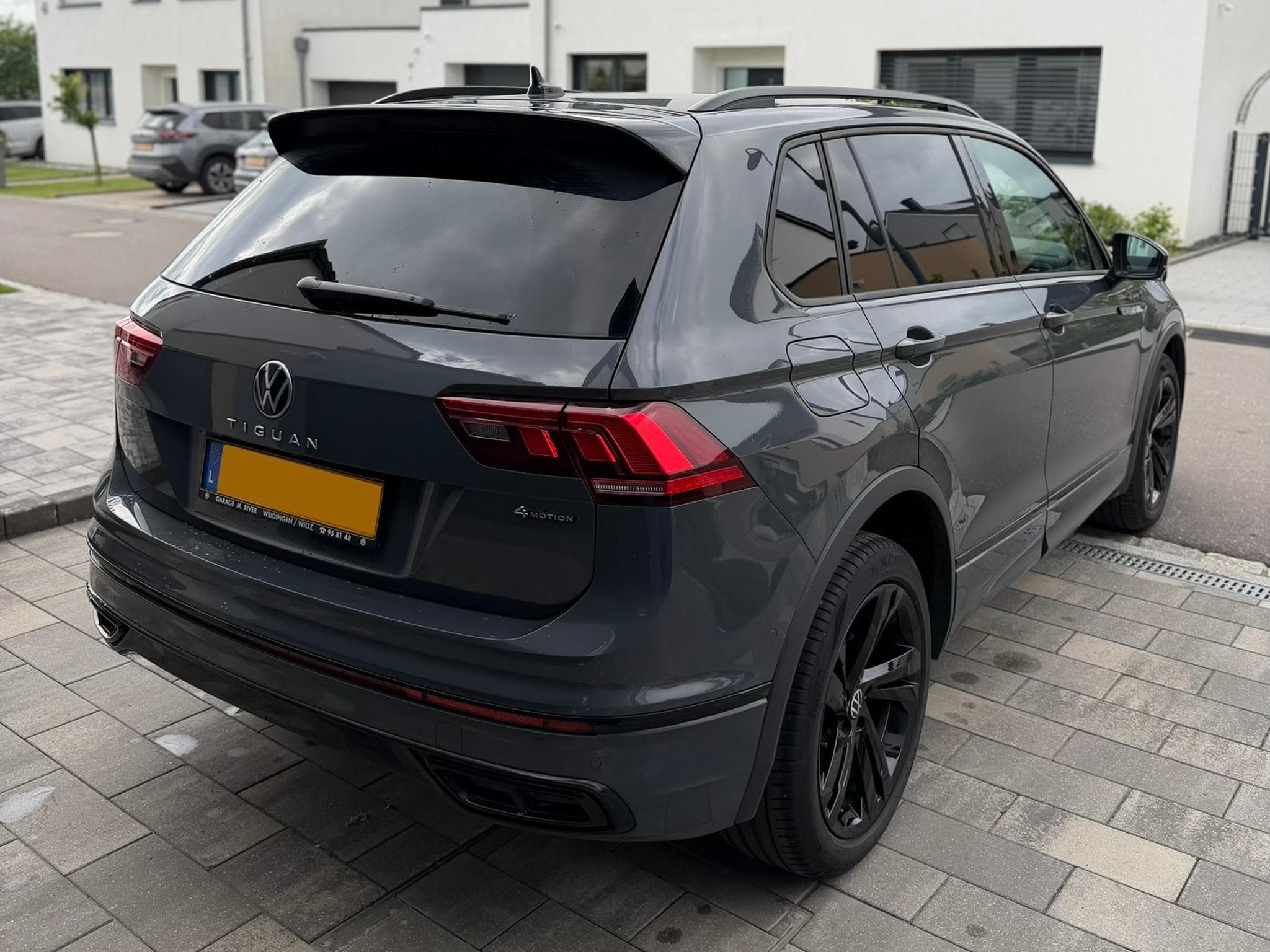 VW Tiguan R-Line 4Motion (2021) - Photo 2