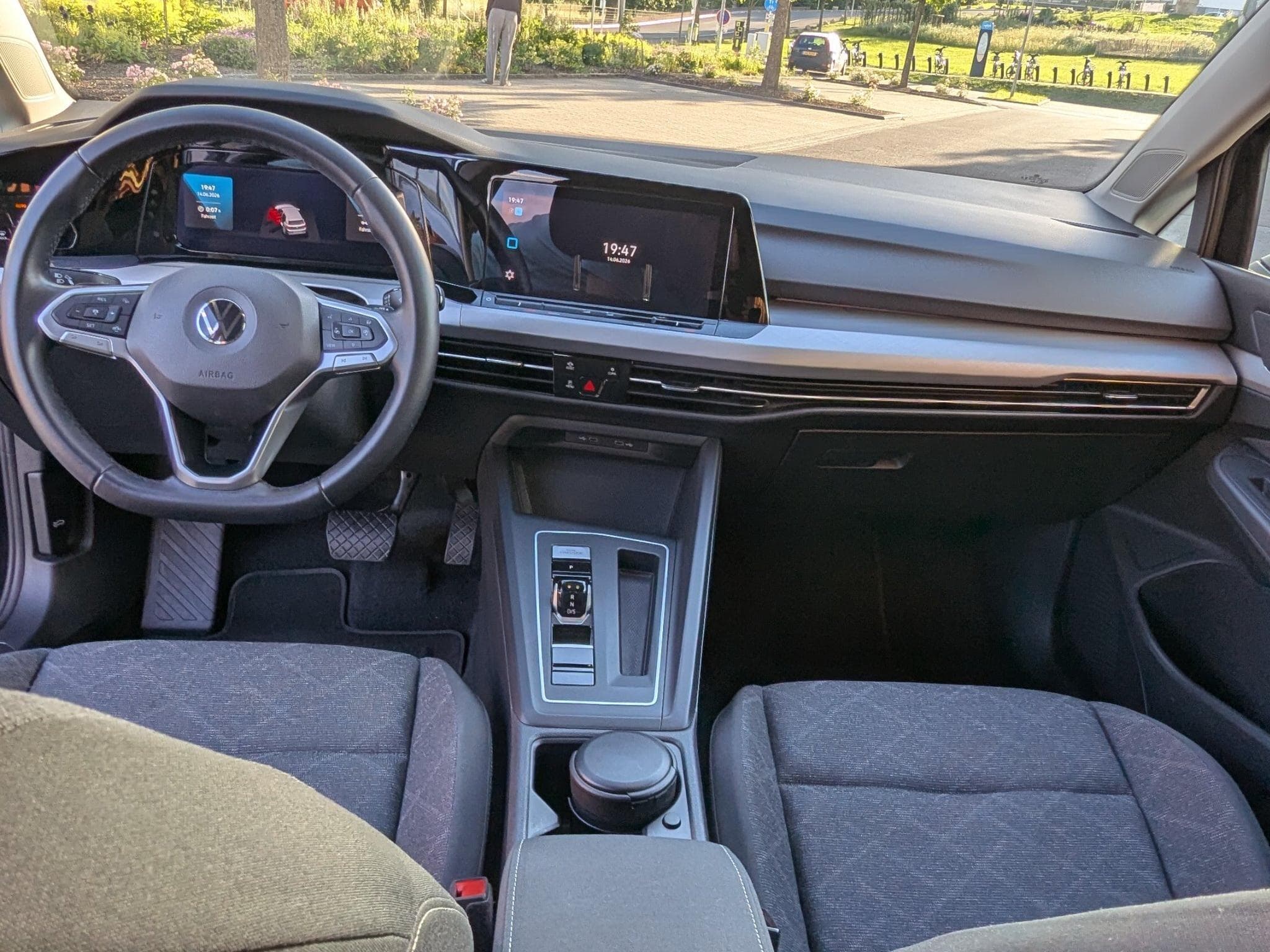 VW Golf Life (2020) - Photo 3