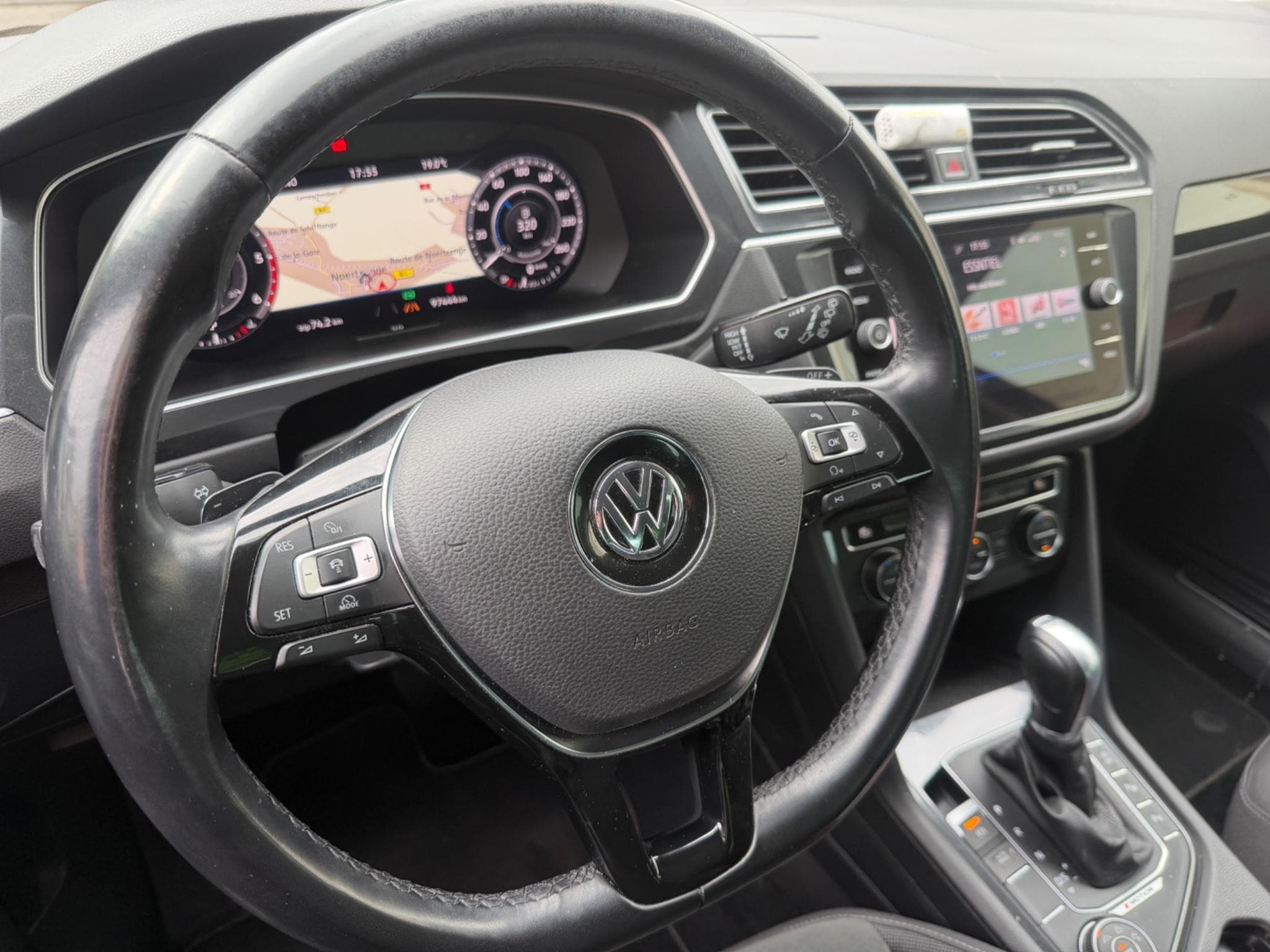 VW Tiguan Highline (2018) - Foto 2