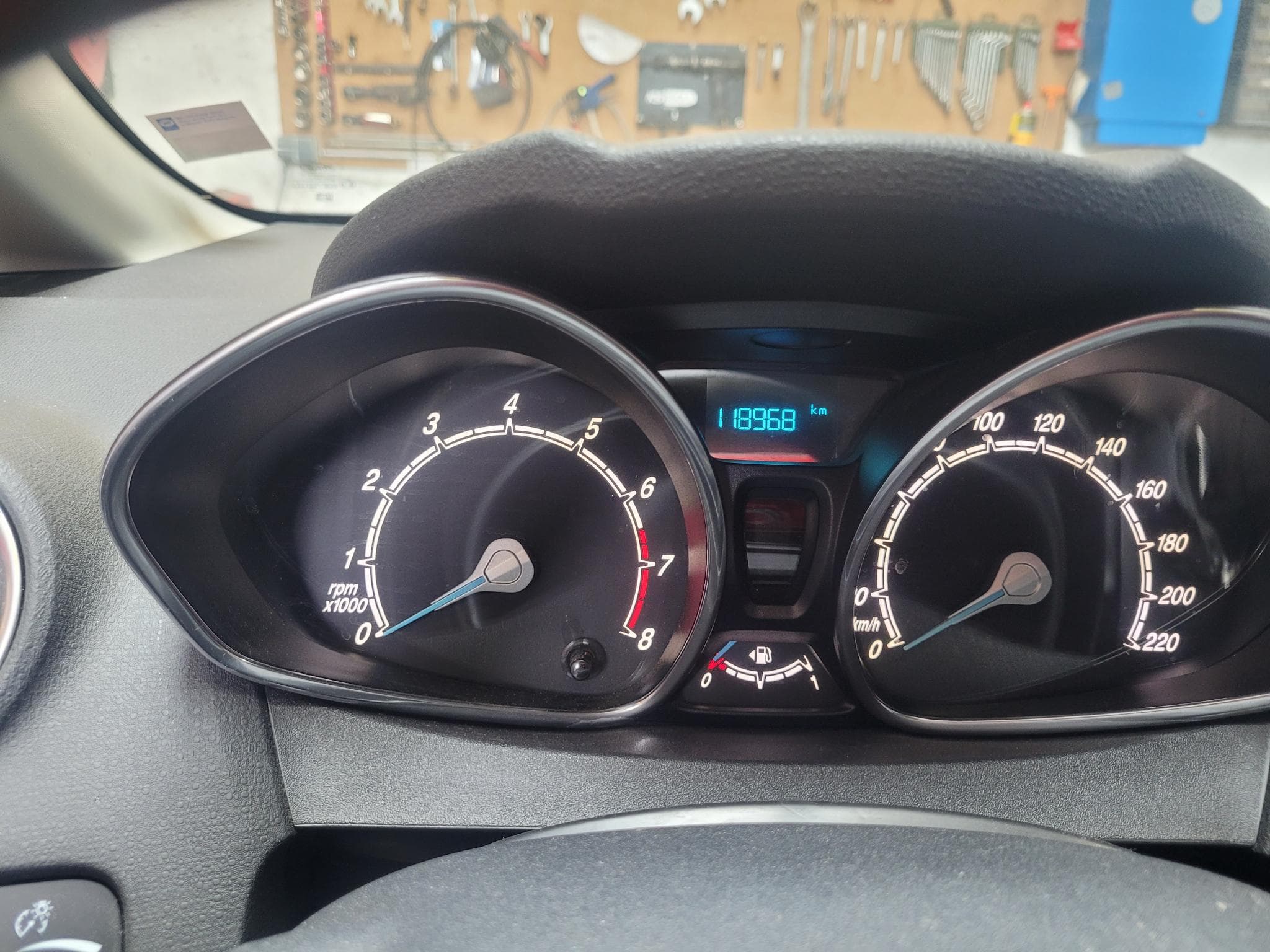 Ford Fiesta RED/BLACK EDITION (2015) - Photo 4