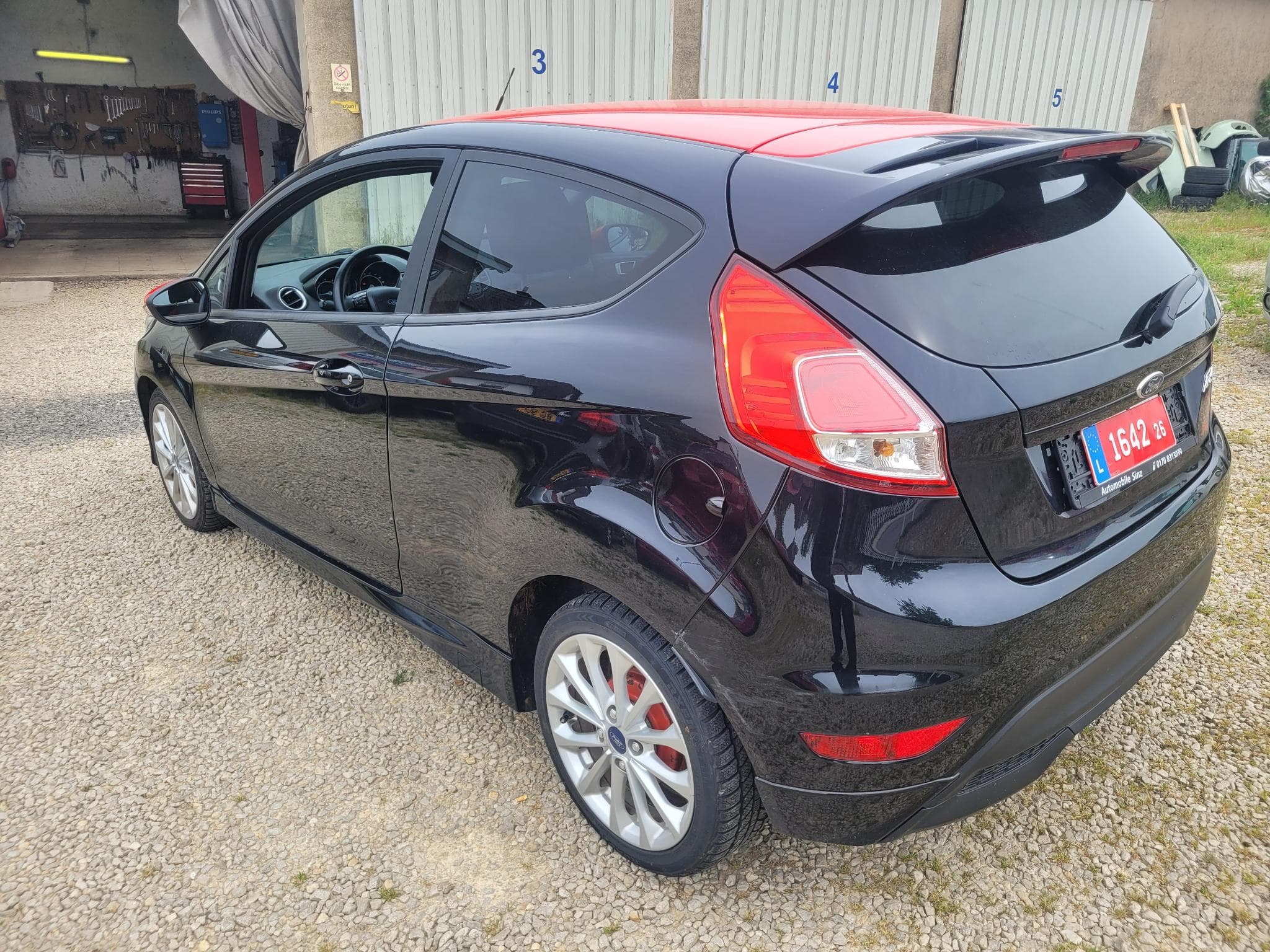 Ford Fiesta RED/BLACK EDITION (2015) - Photo 7