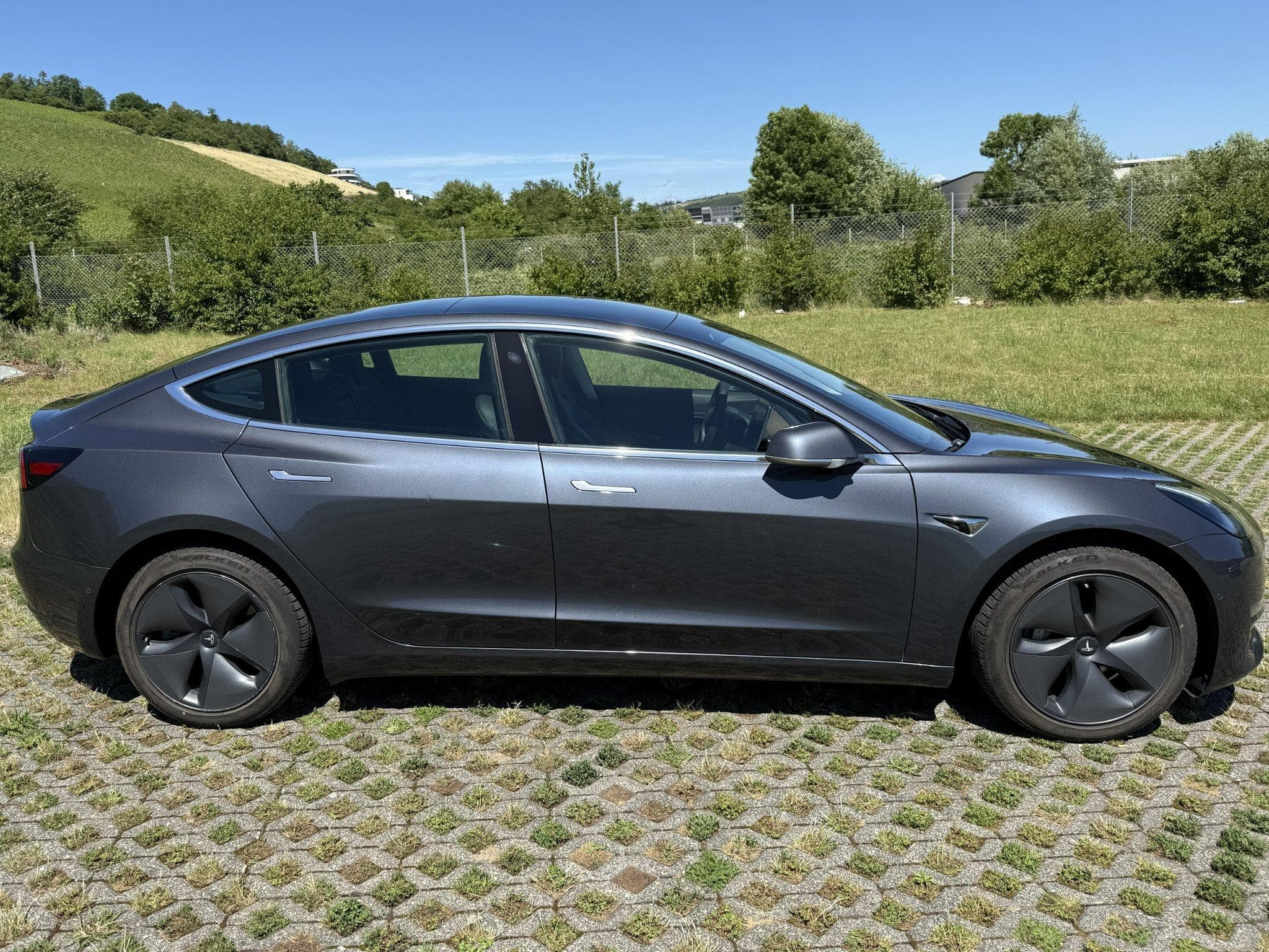 Tesla Model 3 Long Range Dual Motor AWD (2019) - Photo 5