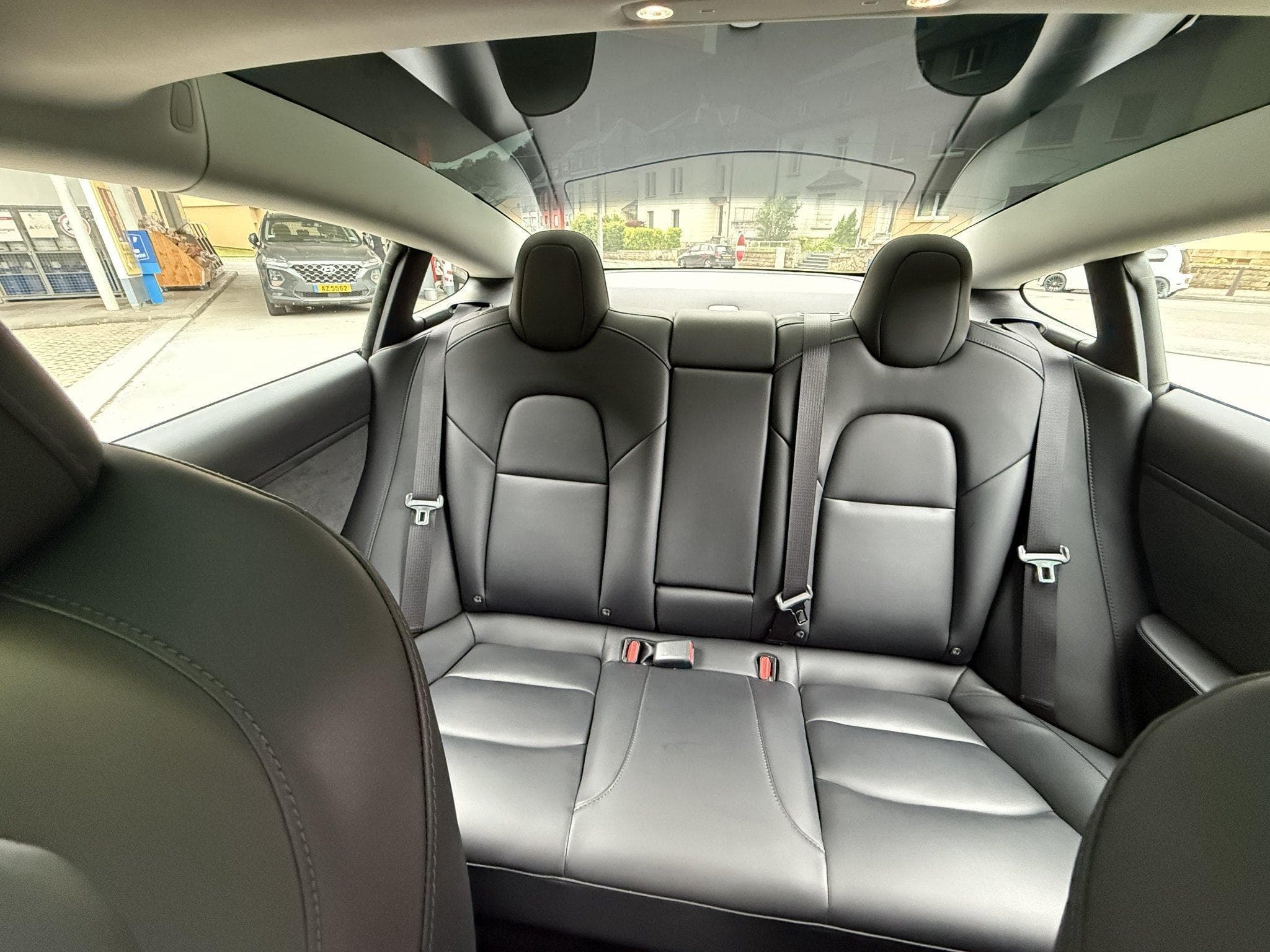 Tesla Model 3 Long Range Dual Motor AWD (2019) - Photo 9