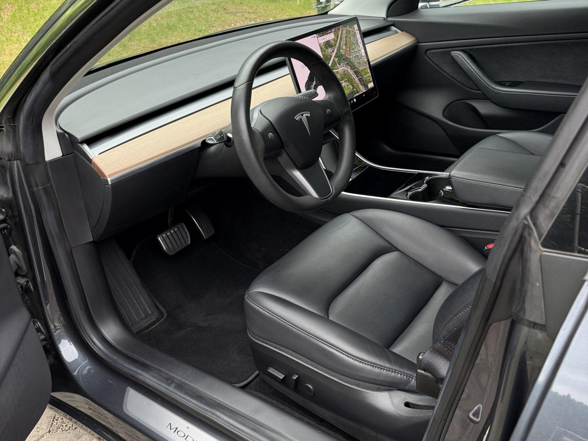 Tesla Model 3 Long Range Dual Motor AWD (2019) - Photo 10