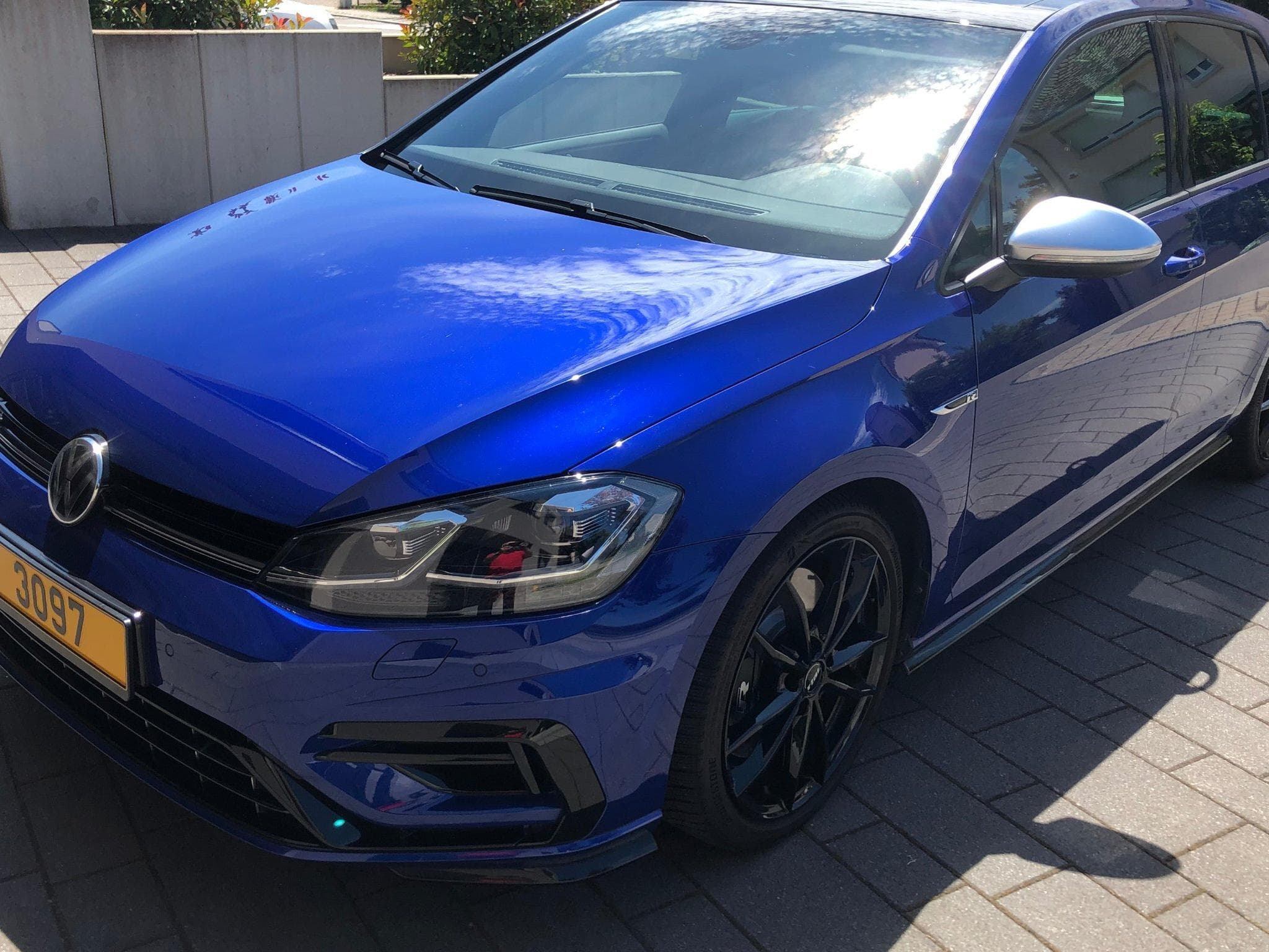 VW Golf R 4 motion Accra TO cuir navi DCC 300CV (2019) - Photo 2