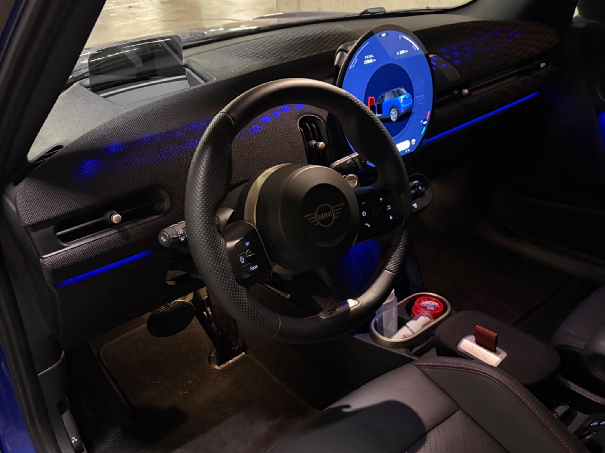 Mini Cooper S JCW Trim (2024) - Photo 7