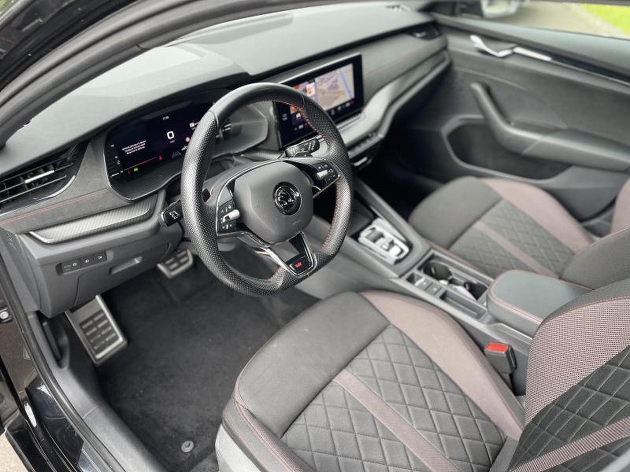 Skoda Octavia Combi RS 2L TDI 200 CV DSG (2023) - Photo 7
