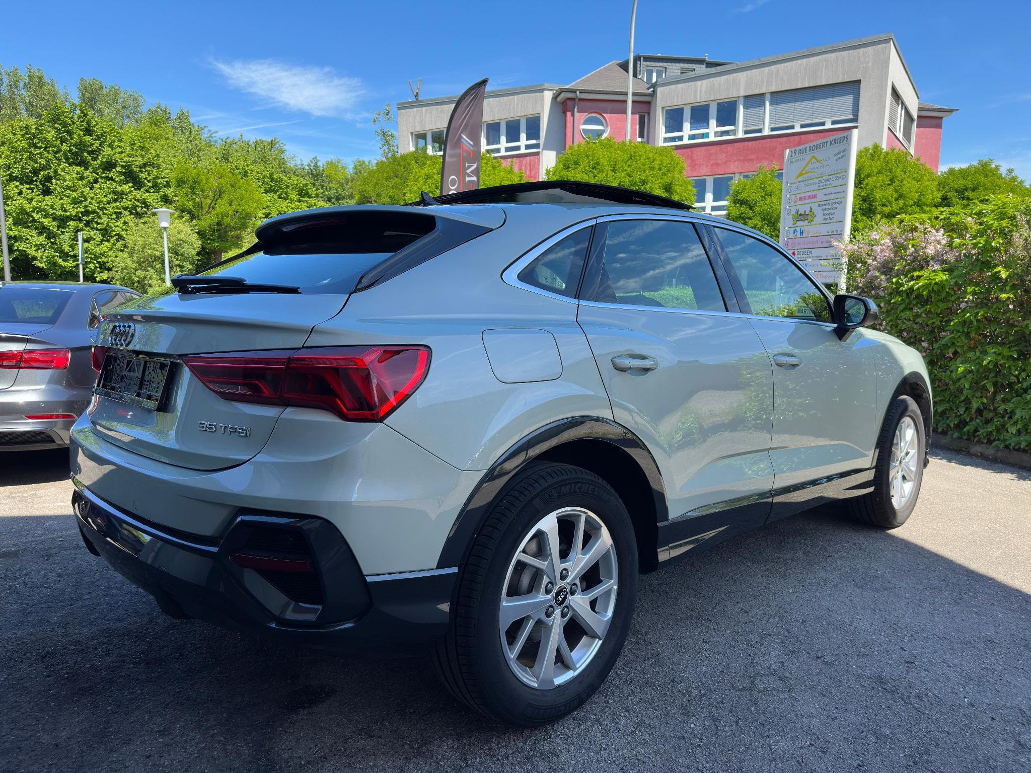 Audi Q3 Sportback 35 TFSI 150 ch S tronic 7 (2021) - Photo 6