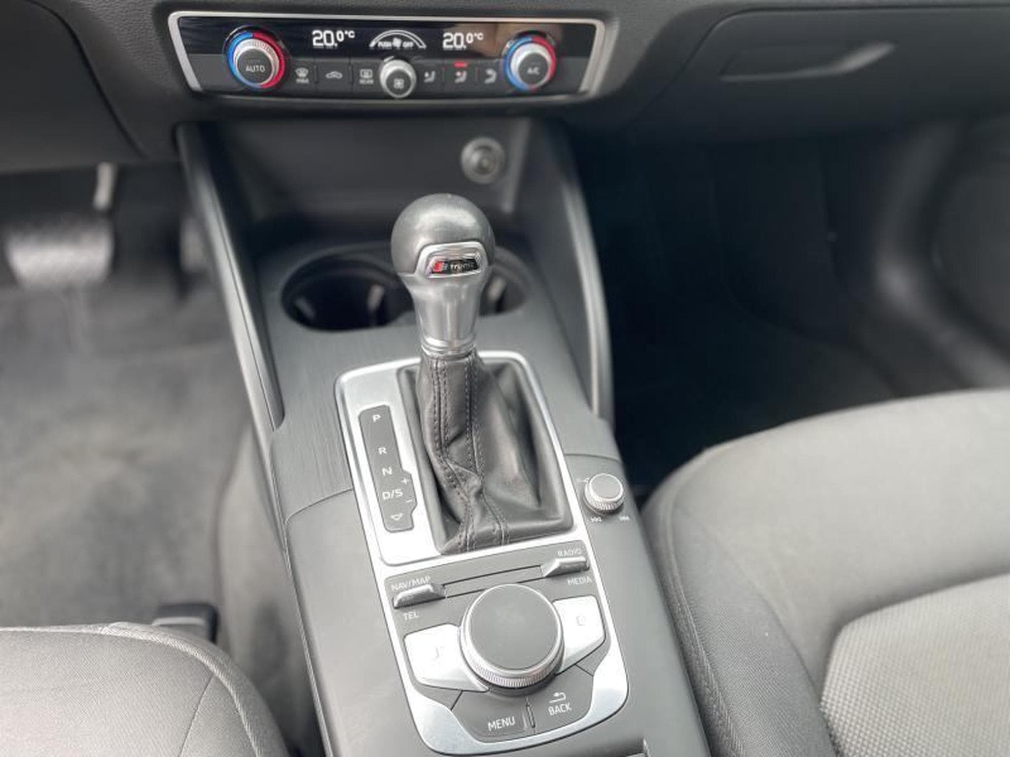Audi A3 30 Tdi 116 S-tronic Limousine (2019) - Photo 10