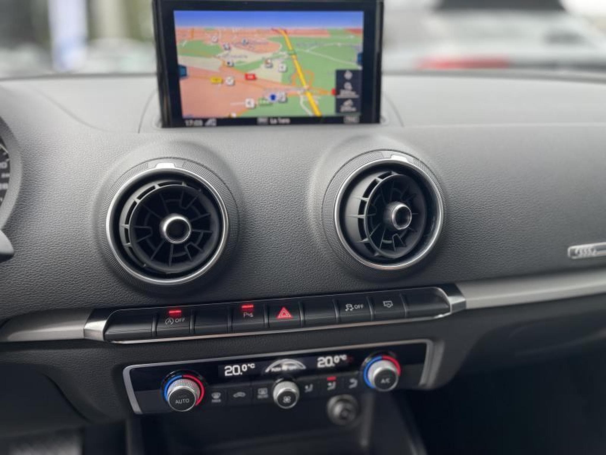 Audi A3 30 Tdi 116 S-tronic Limousine (2019) - Photo 8