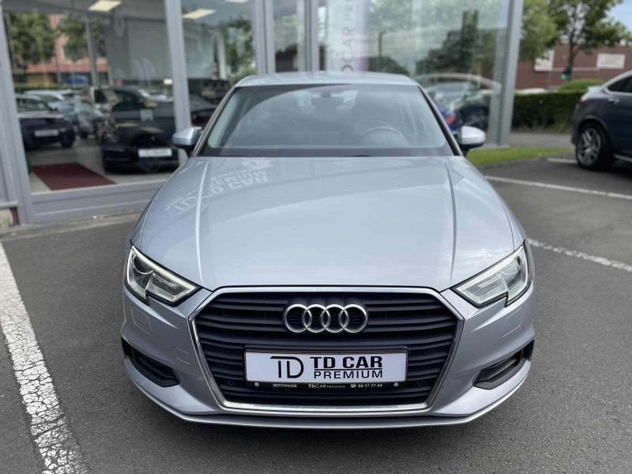 Audi A3 30 Tdi 116 S-tronic Limousine (2019) - Photo 2