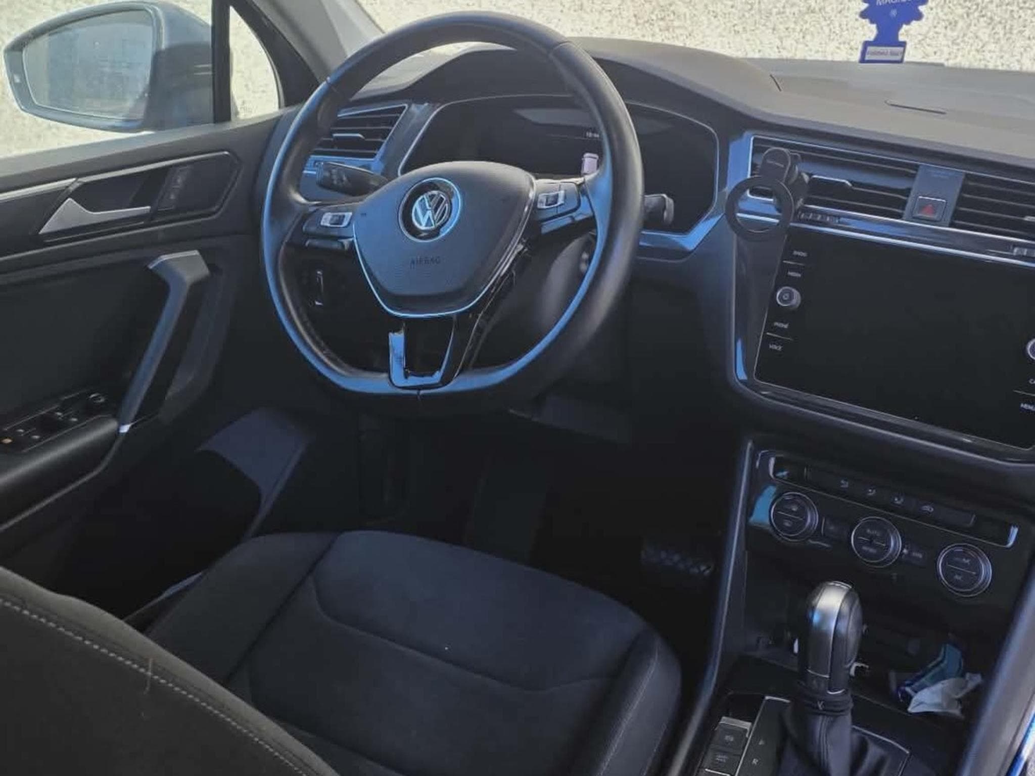 VW Tiguan 4motion dsg 180ps (2018) - Photo 2