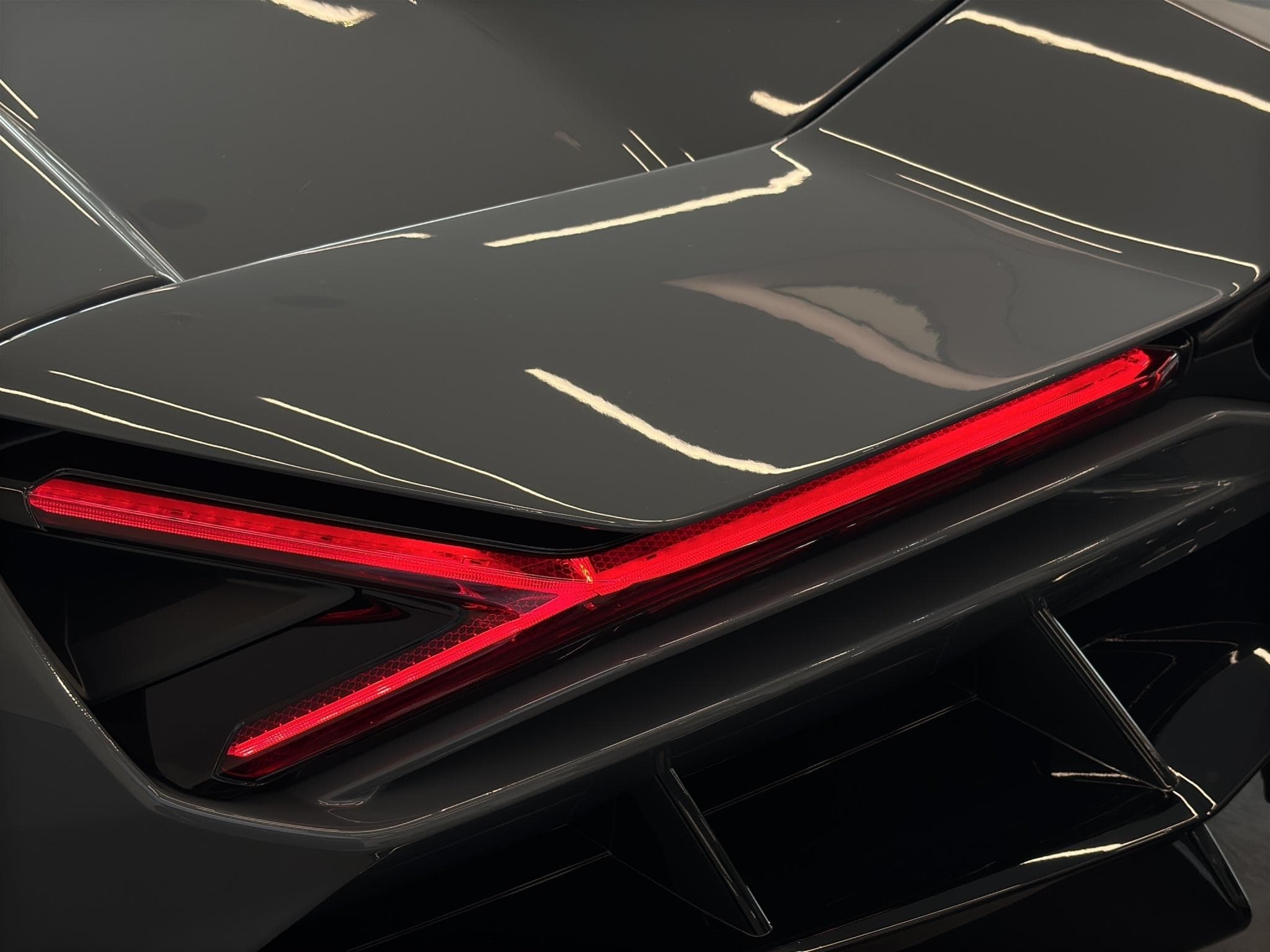 Lamborghini Revuelto (2024) - Foto 13
