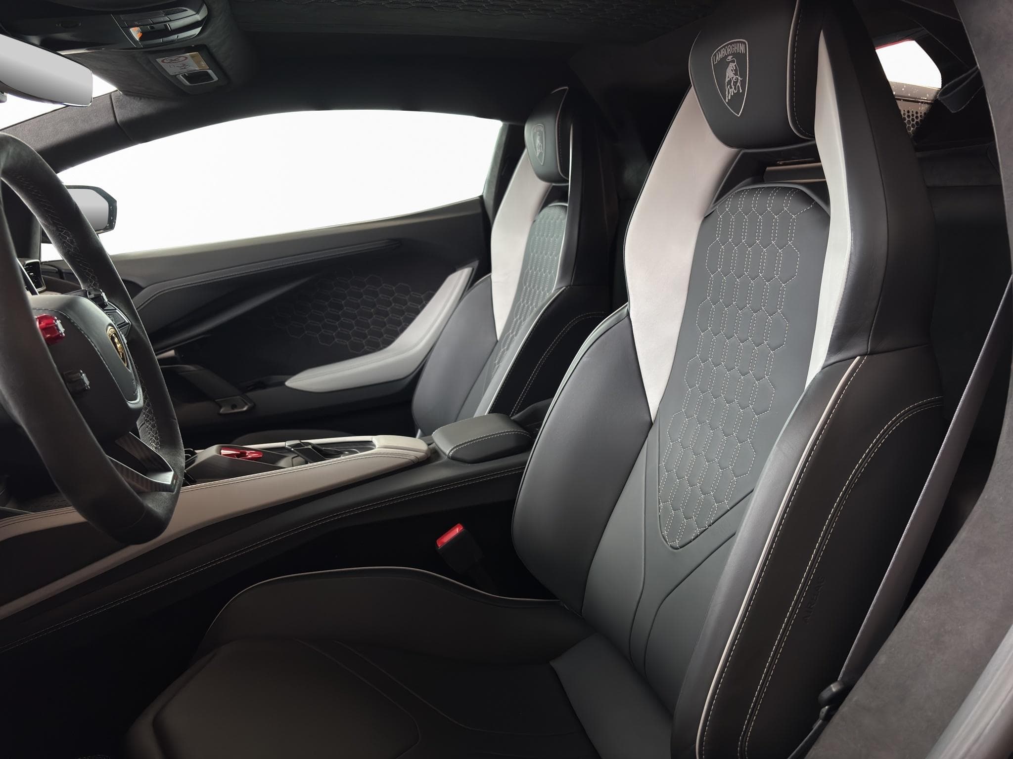 Lamborghini Revuelto (2024) - Foto 8