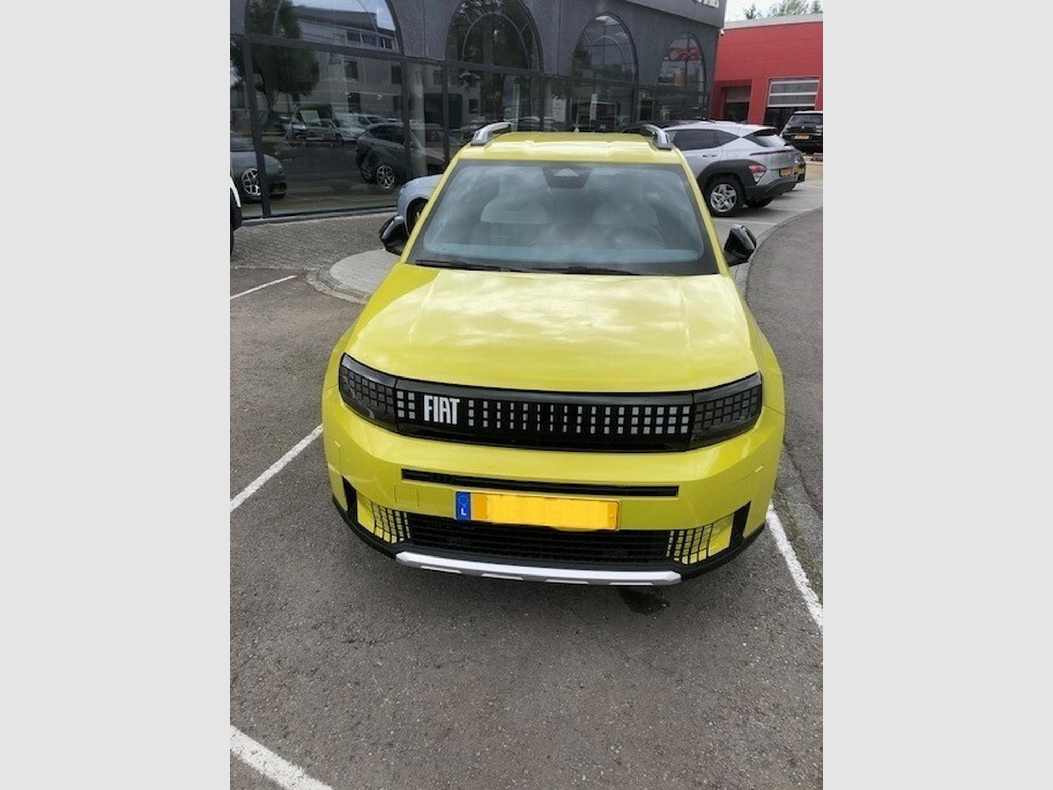 Fiat Grande Panda 1,2 essence - ehybrid LA PRIMA (2025) - Photo 2